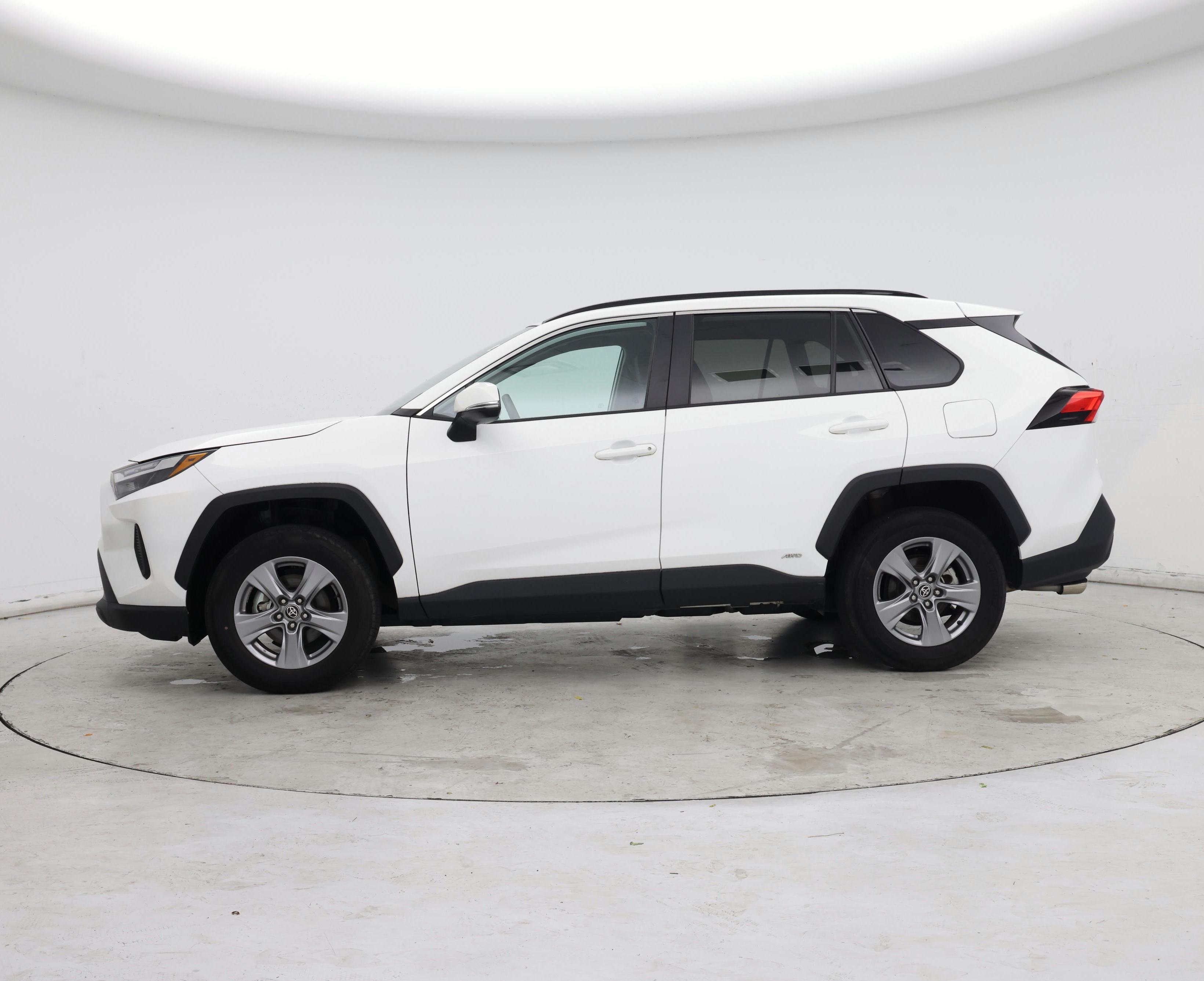 Thumbnail: 2022 Toyota RAV4 - 3