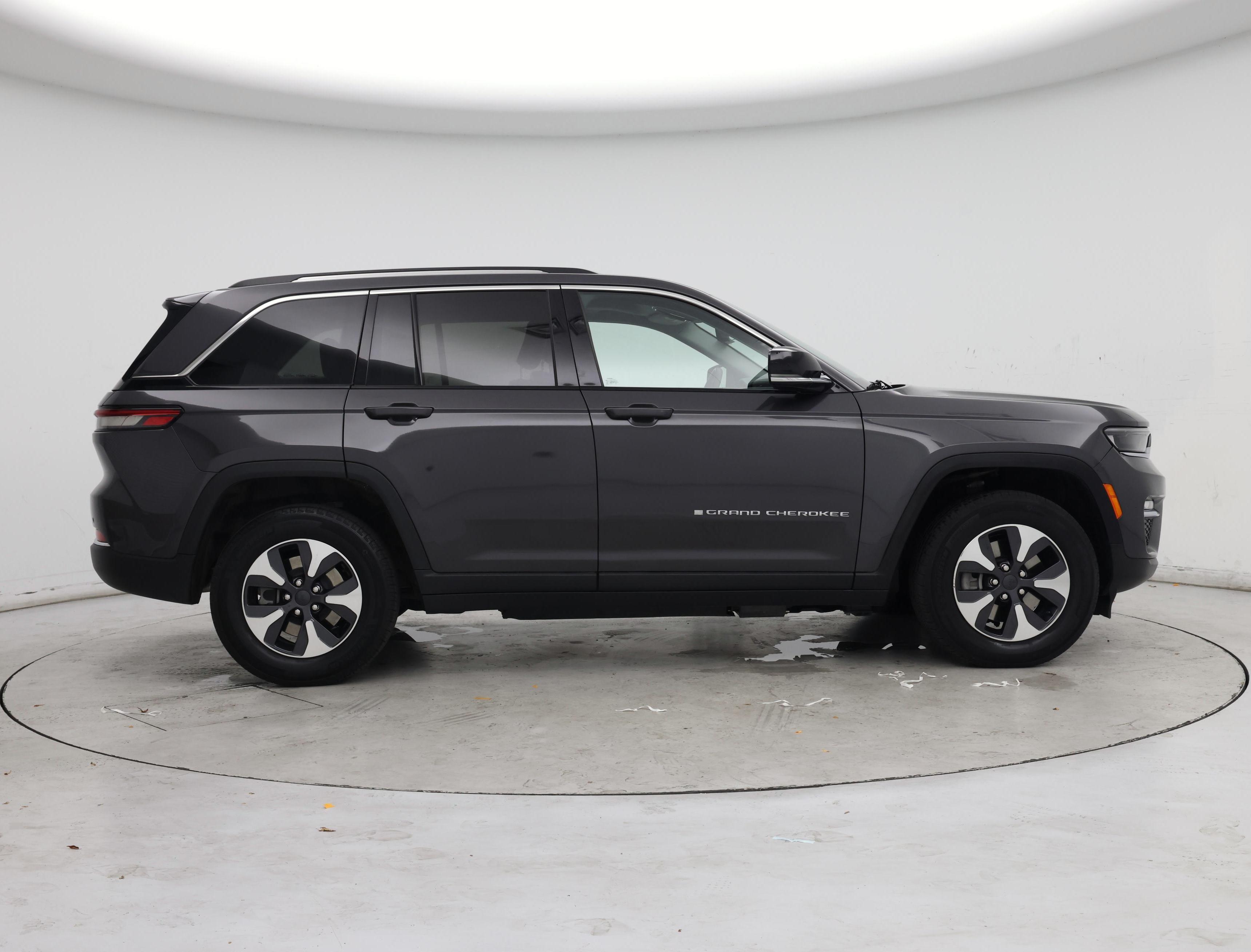 Thumbnail: 2023 Jeep Grand Cherokee - 7
