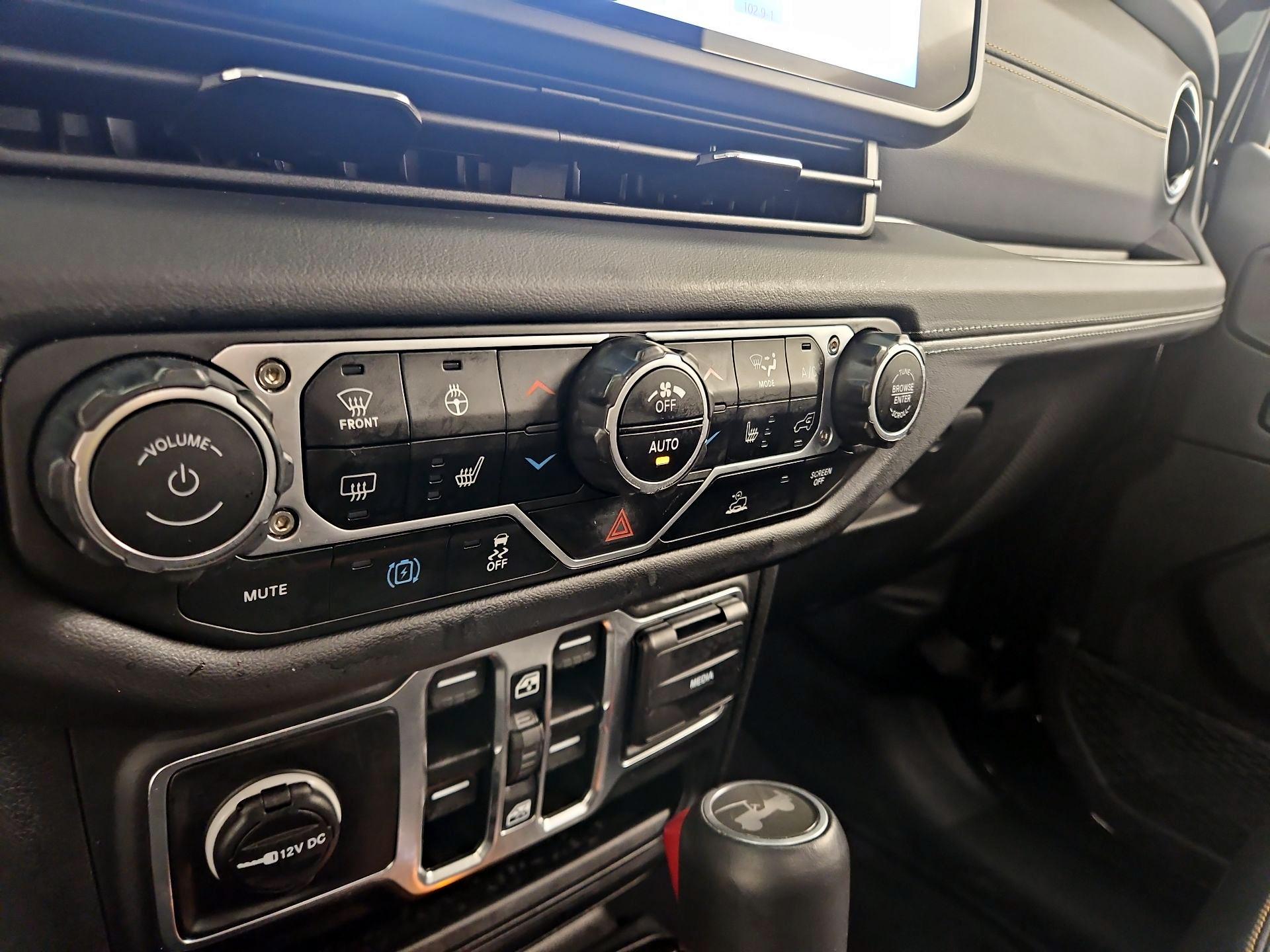Thumbnail: 2024 Jeep Wrangler - 16