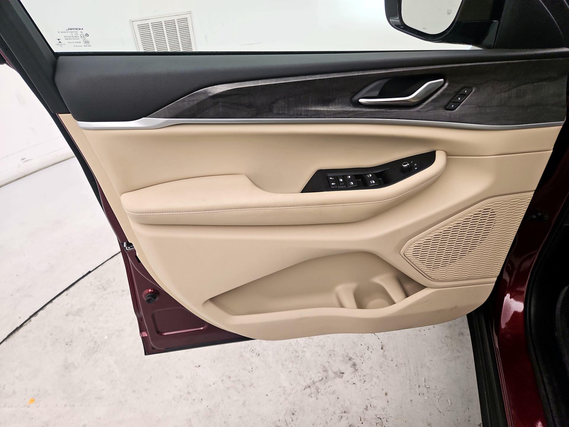 Thumbnail: 2023 Jeep Grand Cherokee - 12