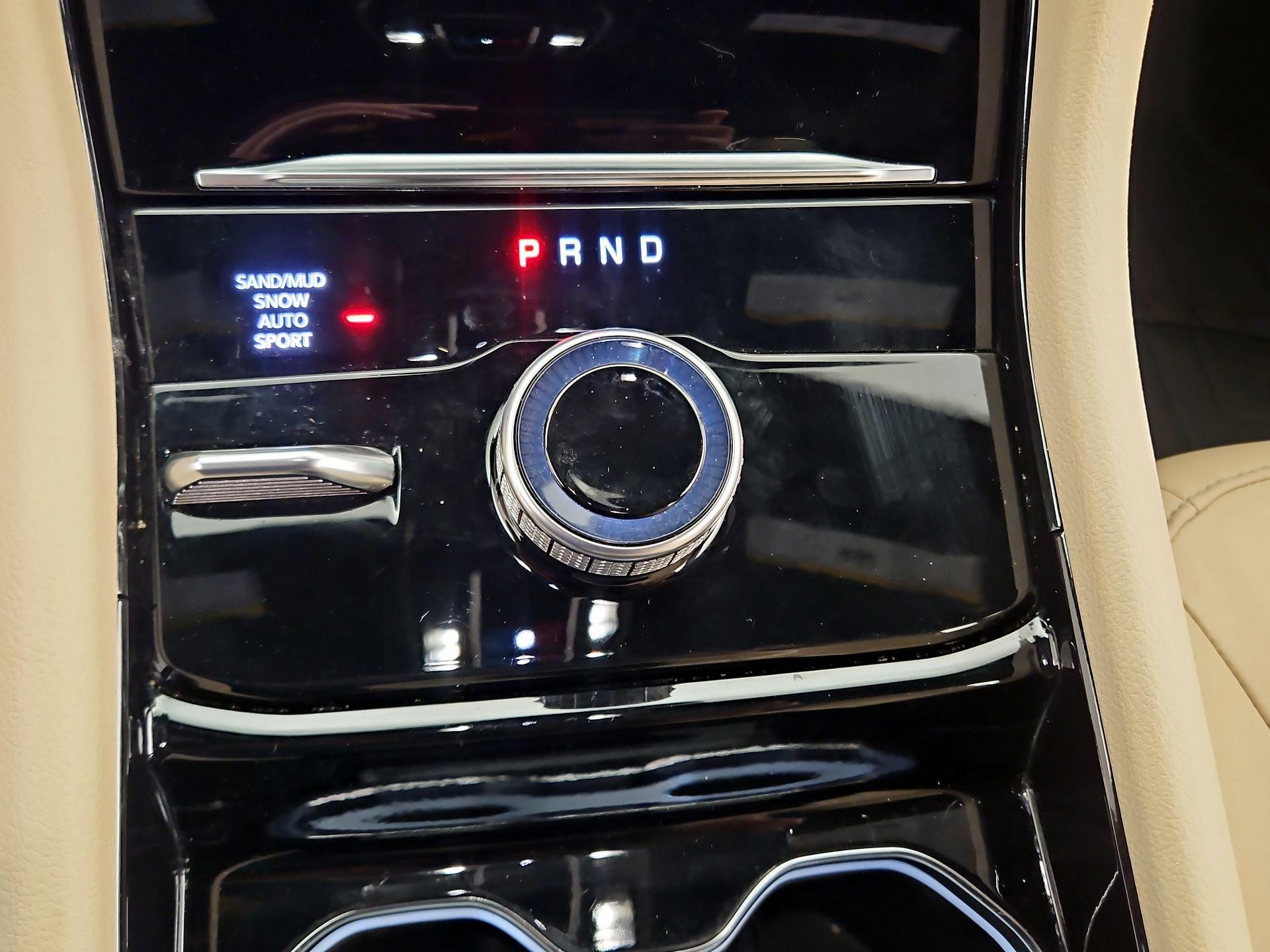 Thumbnail: 2023 Jeep Grand Cherokee - 17