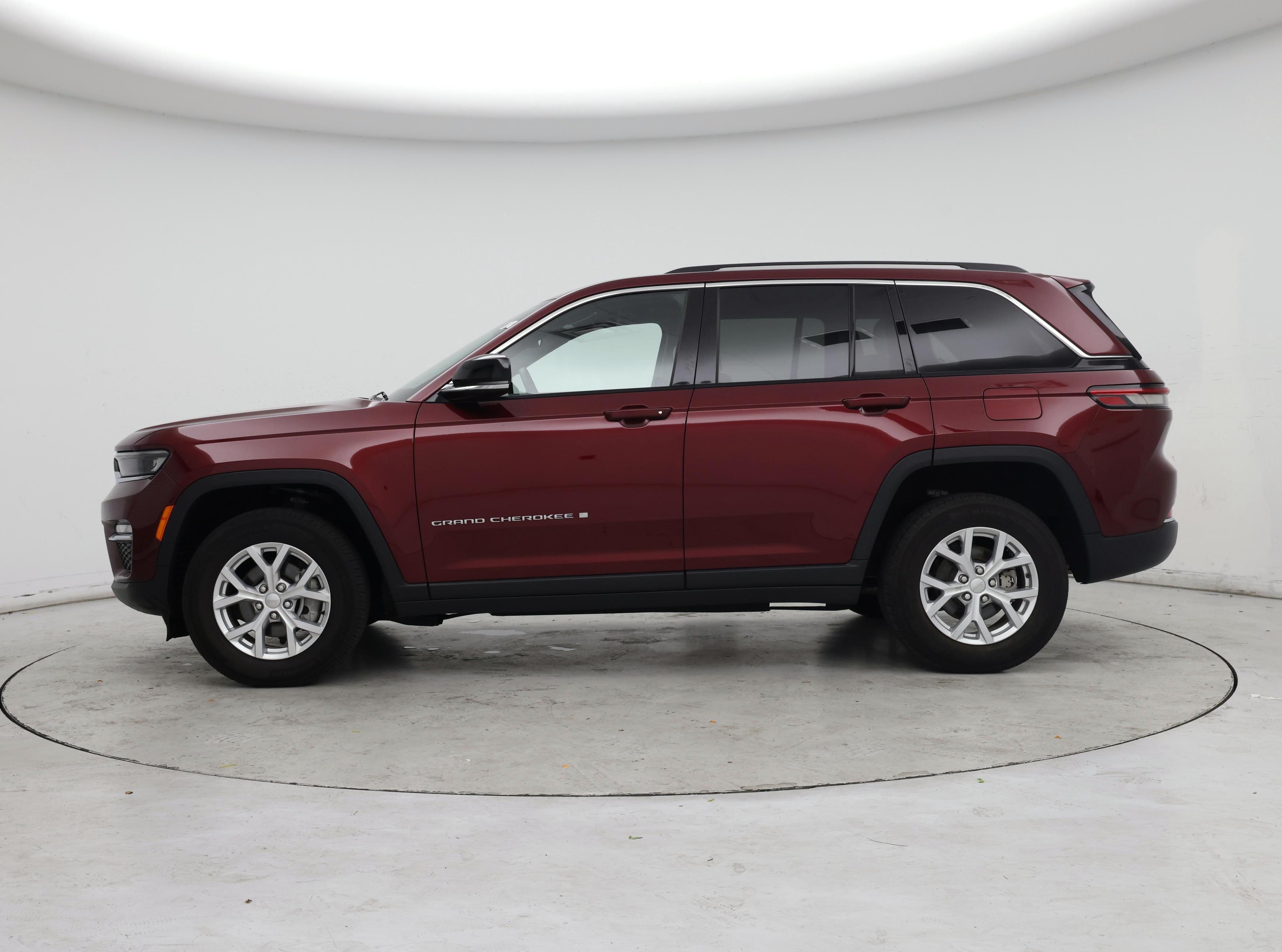 Thumbnail: 2023 Jeep Grand Cherokee - 3