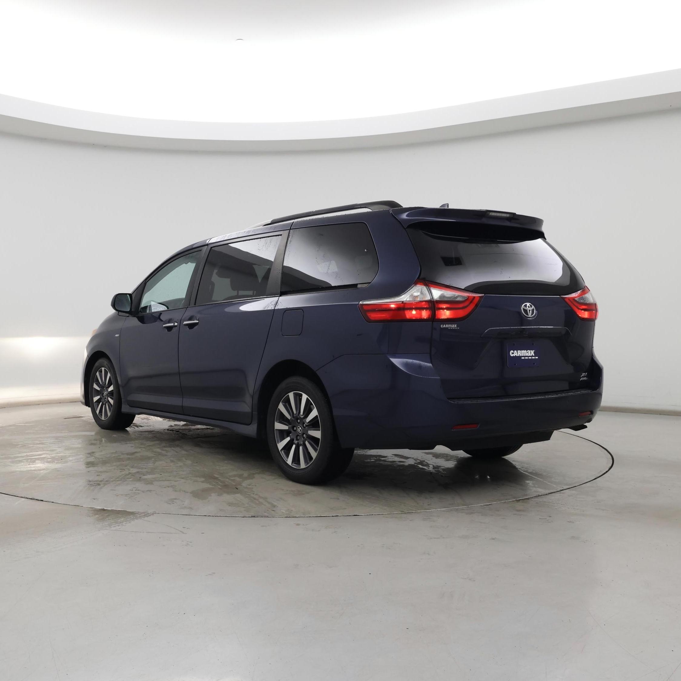 Thumbnail: 2020 Toyota Sienna - 2