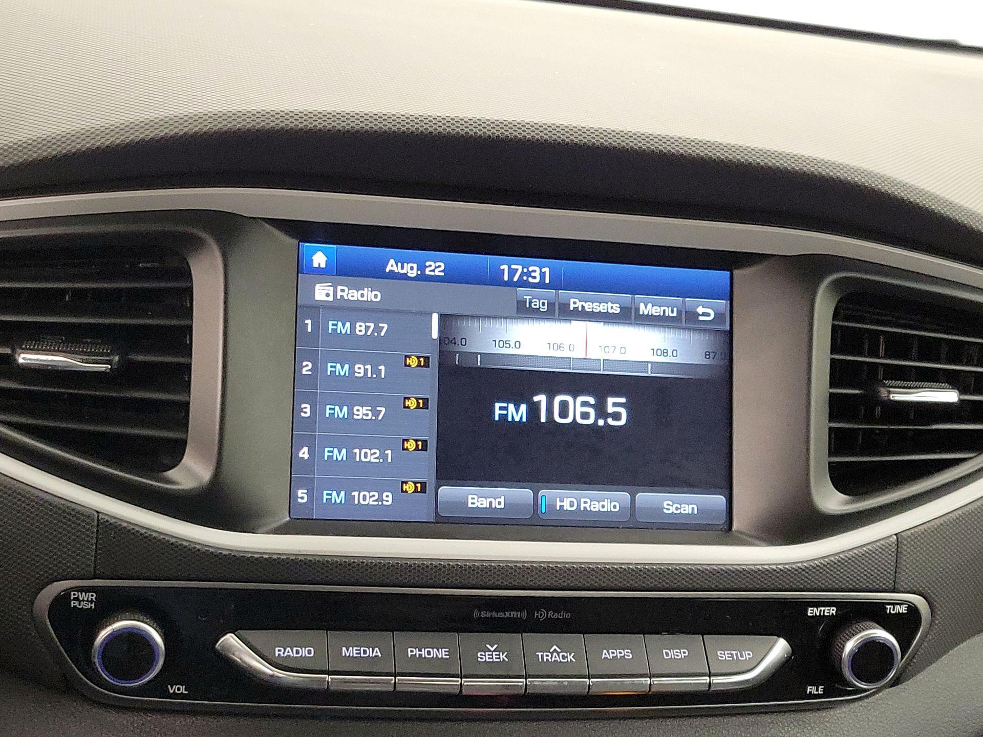 Thumbnail: 2017 Hyundai Ioniq - 15