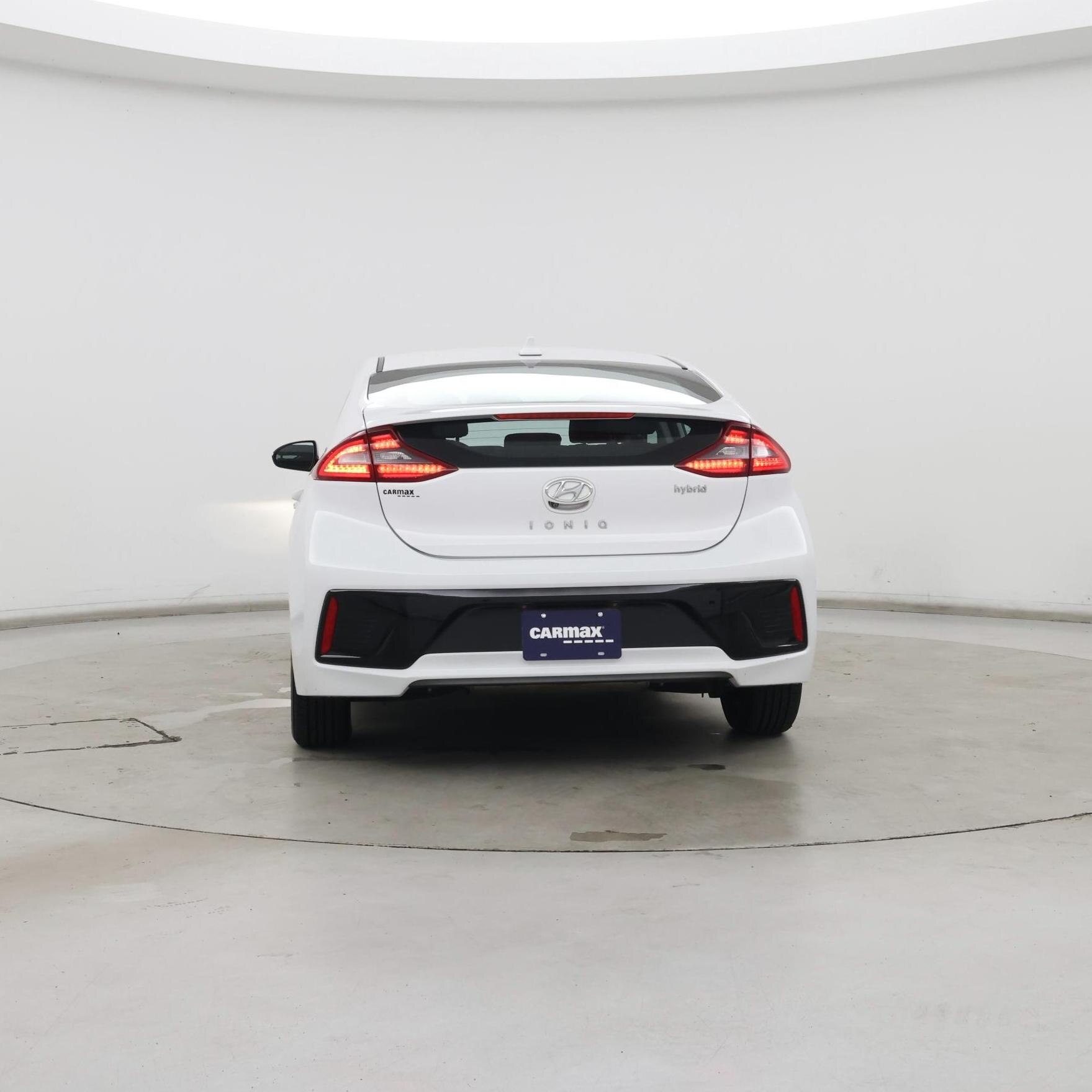 Thumbnail: 2017 Hyundai Ioniq - 6