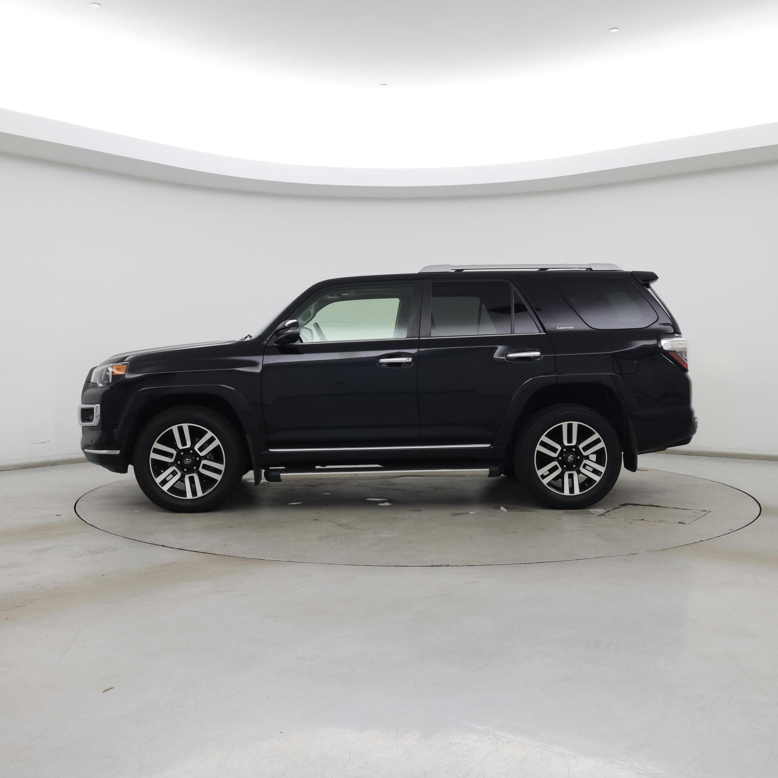 Thumbnail: 2020 Toyota 4Runner - 3