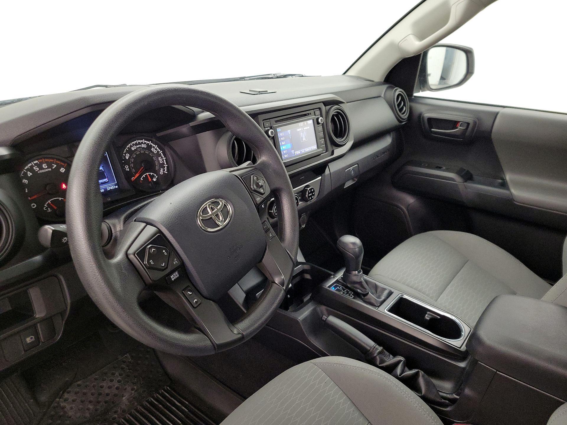 Thumbnail: 2018 Toyota Tacoma - 9