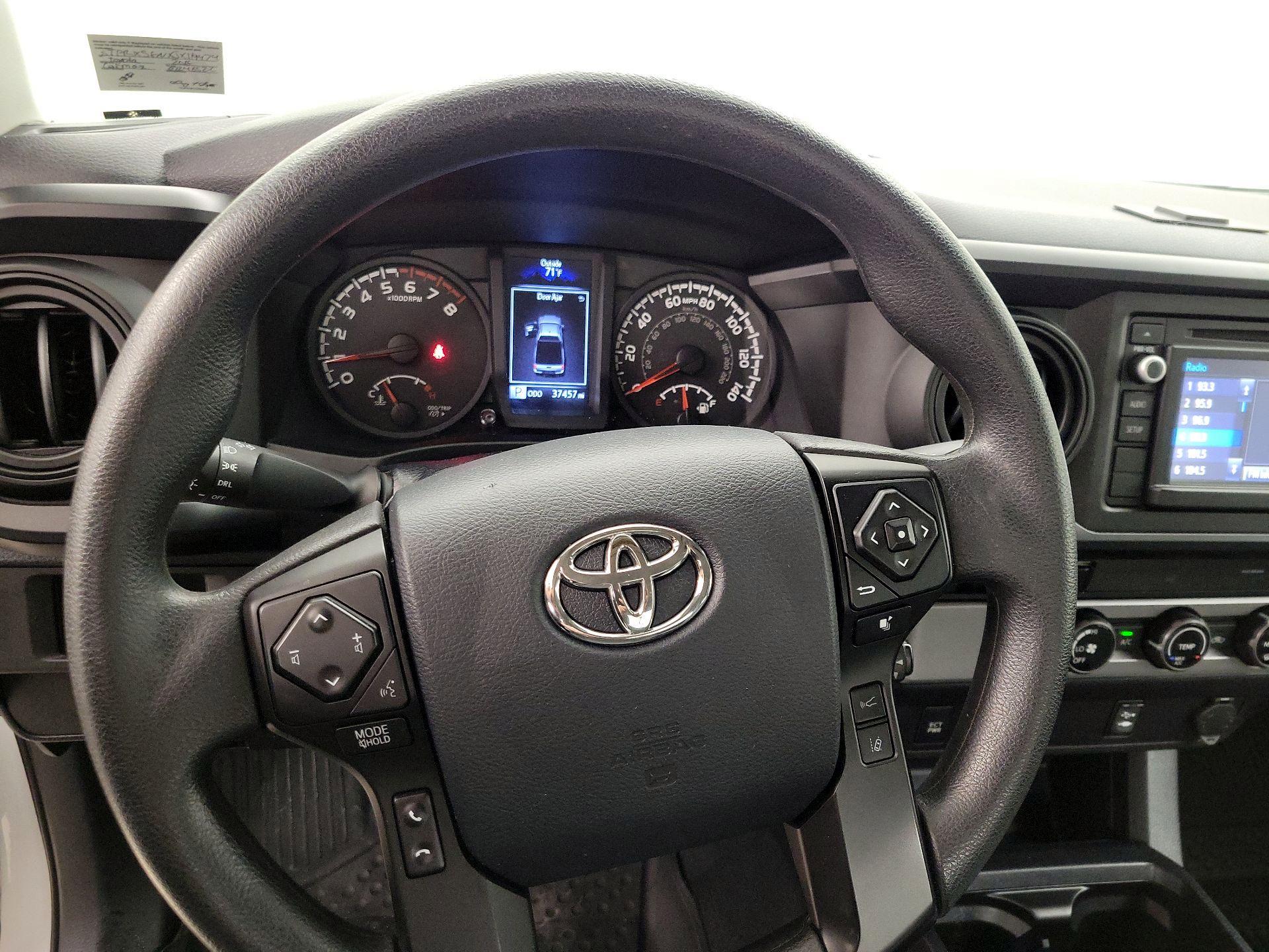 Thumbnail: 2018 Toyota Tacoma - 10
