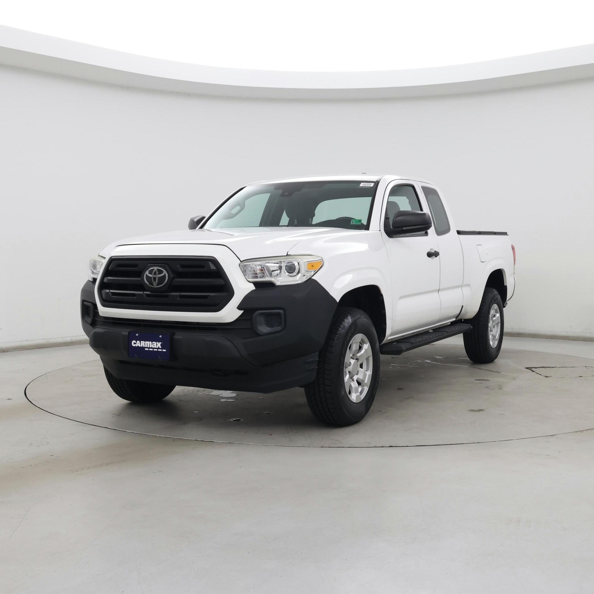 Thumbnail: 2018 Toyota Tacoma - 4