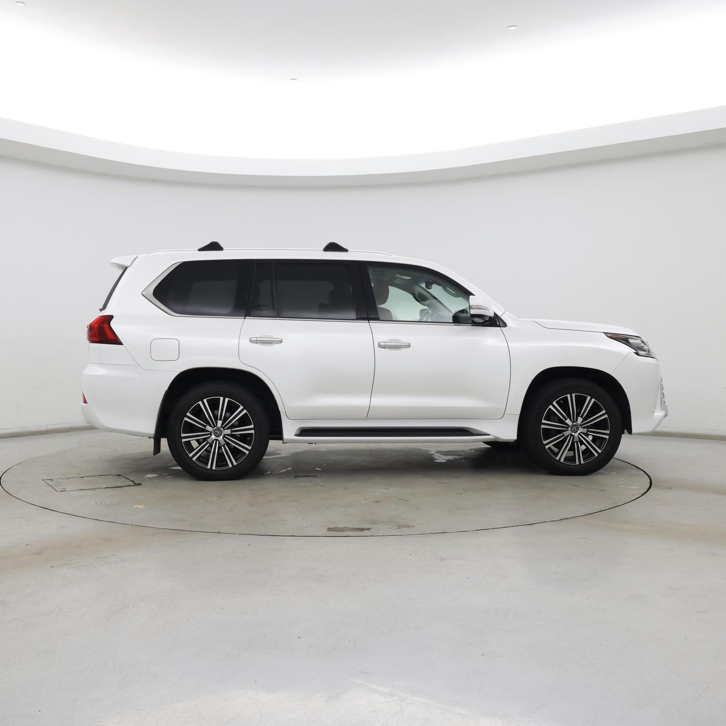Thumbnail: 2018 Lexus LX - 7