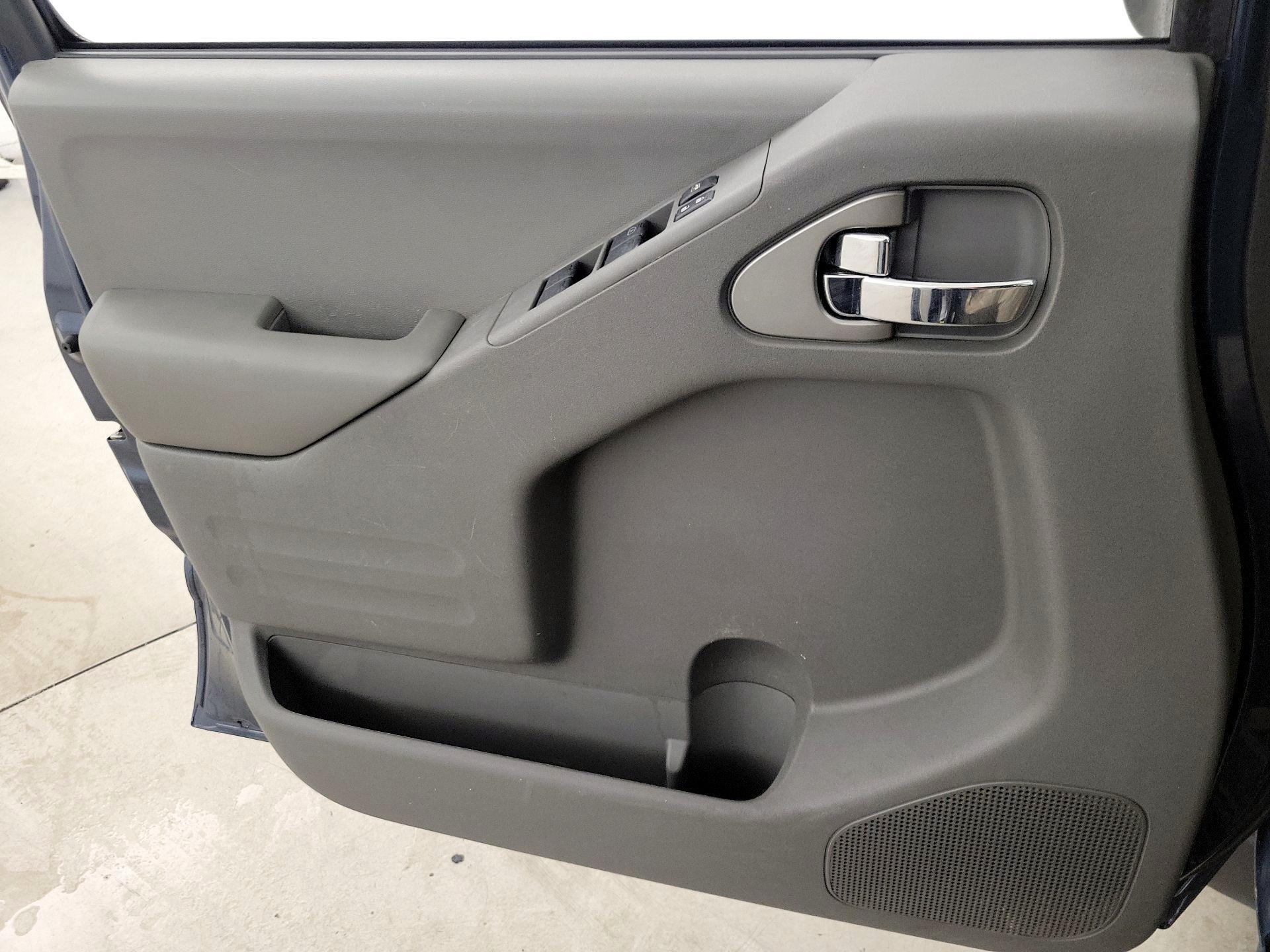 Thumbnail: 2019 Nissan Frontier - 12
