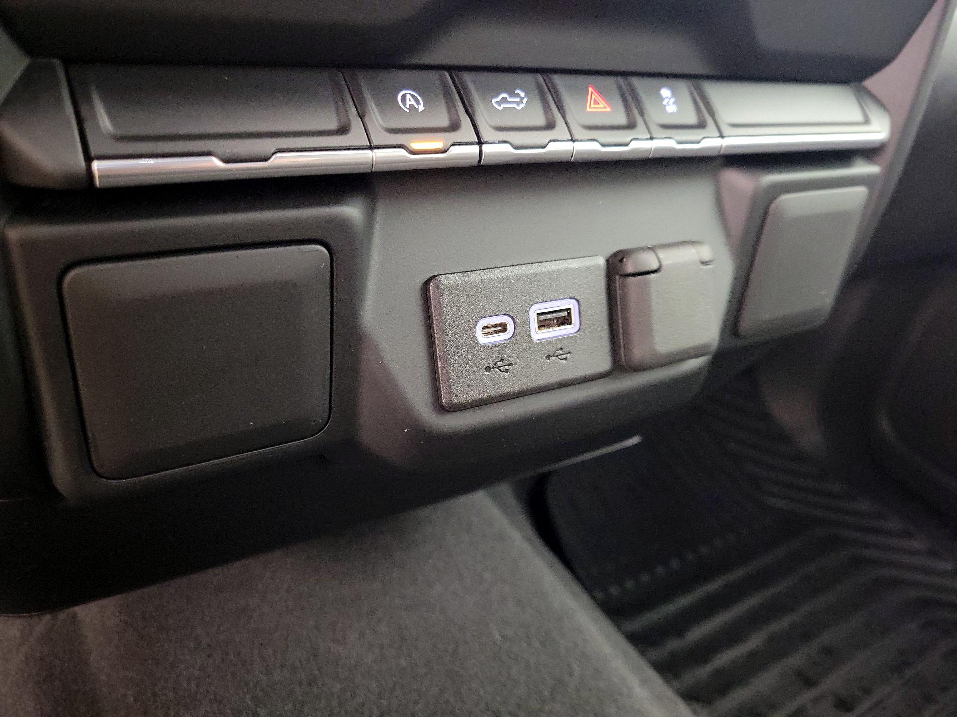 Thumbnail: 2022 Chevrolet Silverado 1500 - 18