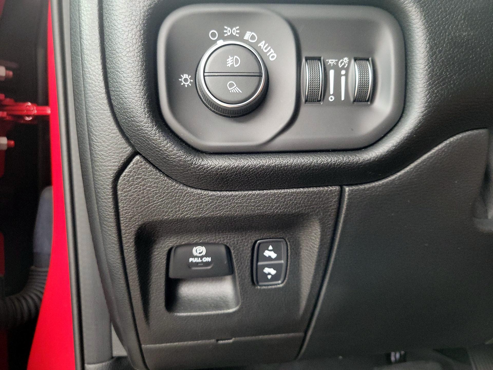 Thumbnail: 2021 RAM 1500 - 13