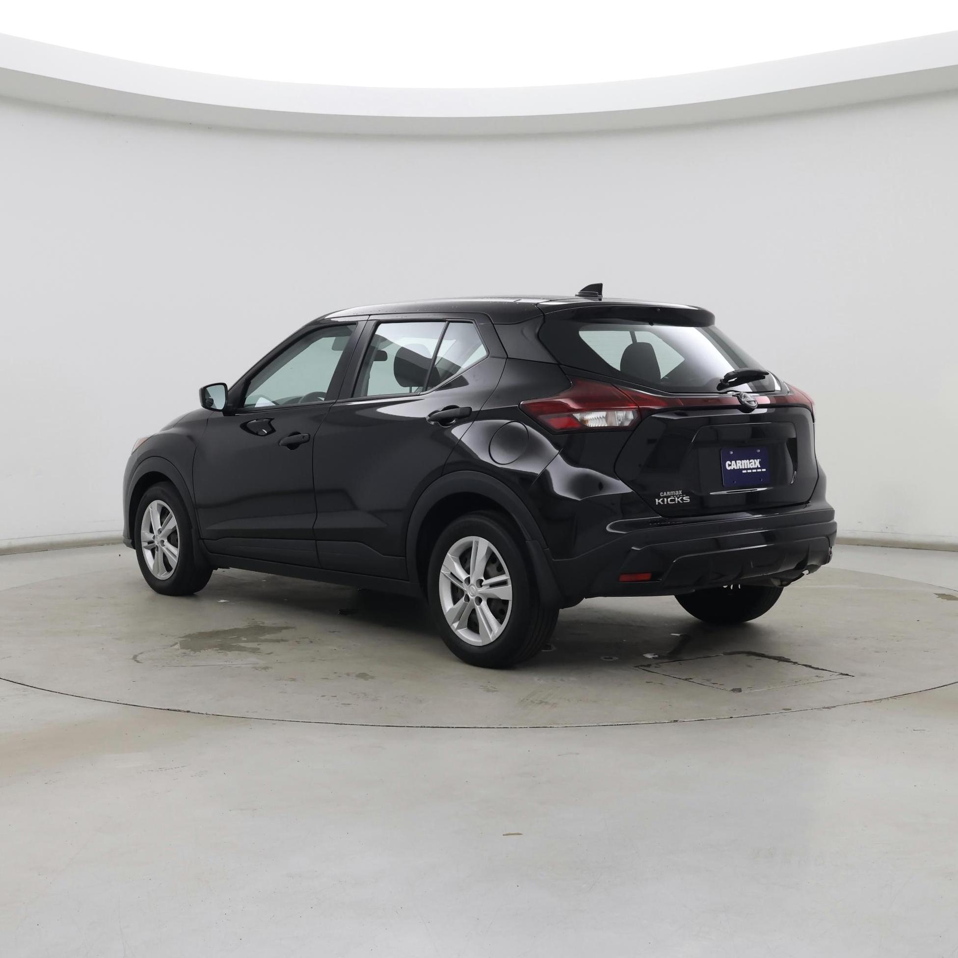 Thumbnail: 2023 Nissan Kicks - 2