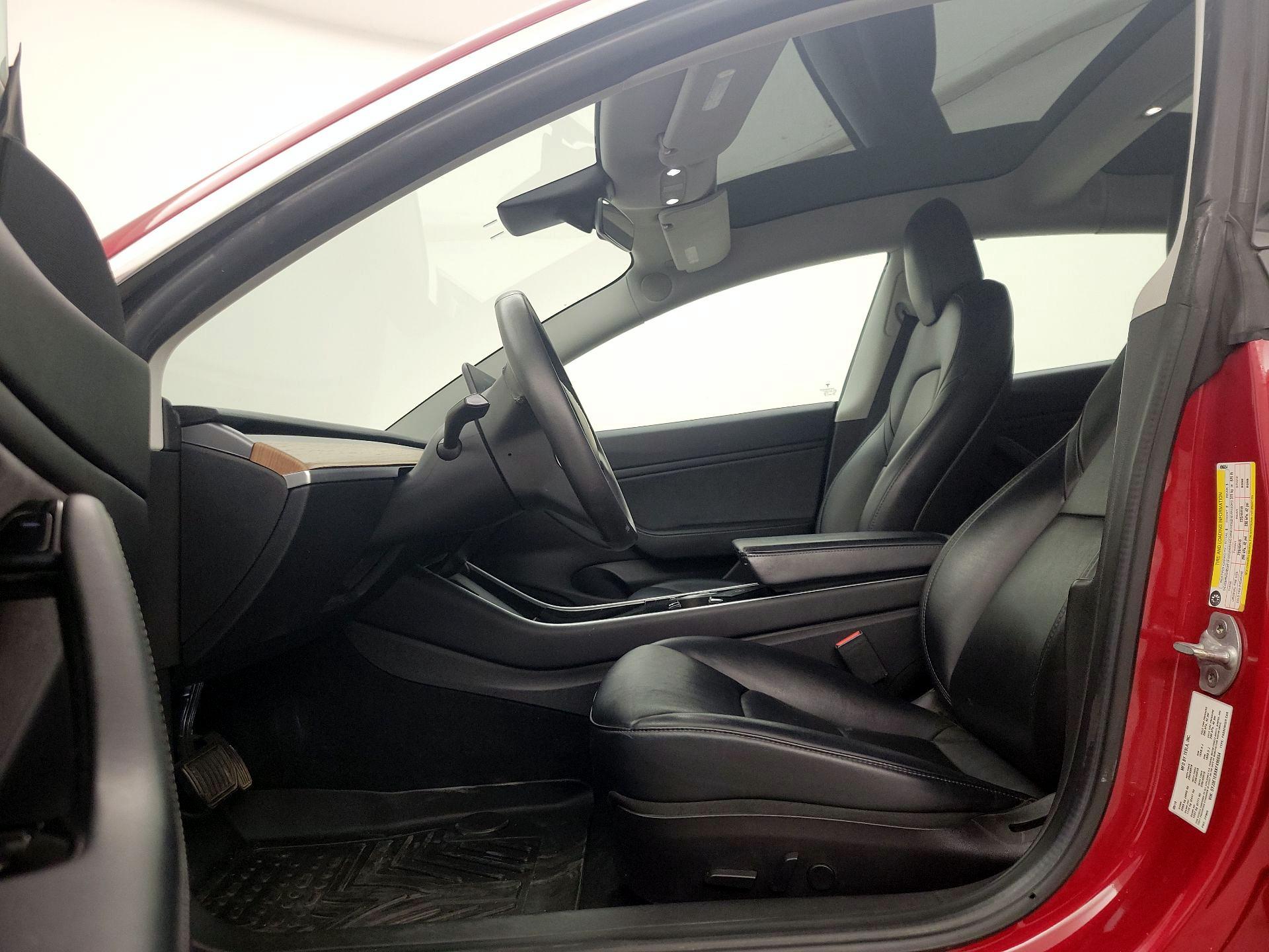 Thumbnail: 2019 Tesla Model 3 - 19
