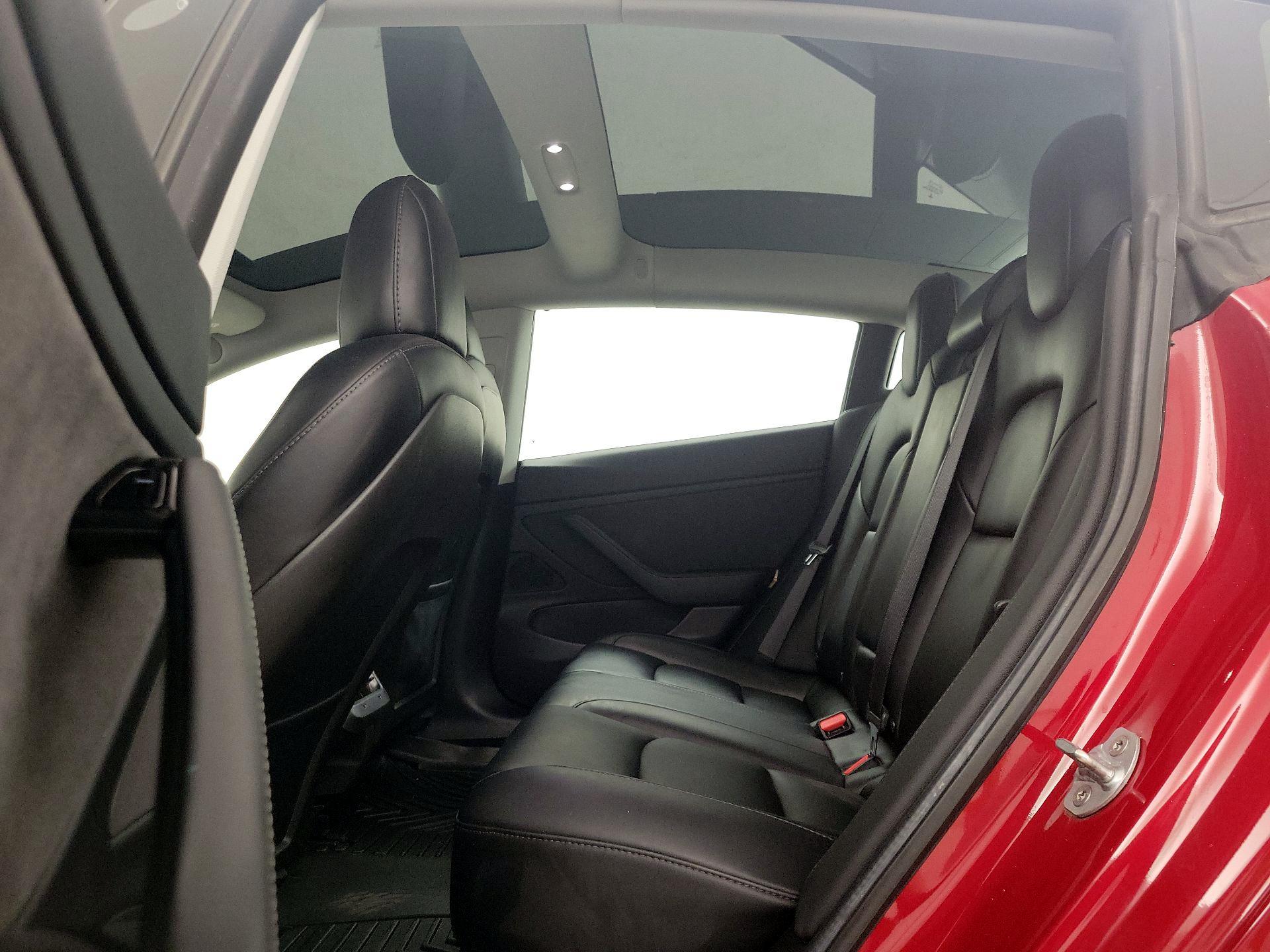 Thumbnail: 2019 Tesla Model 3 - 20