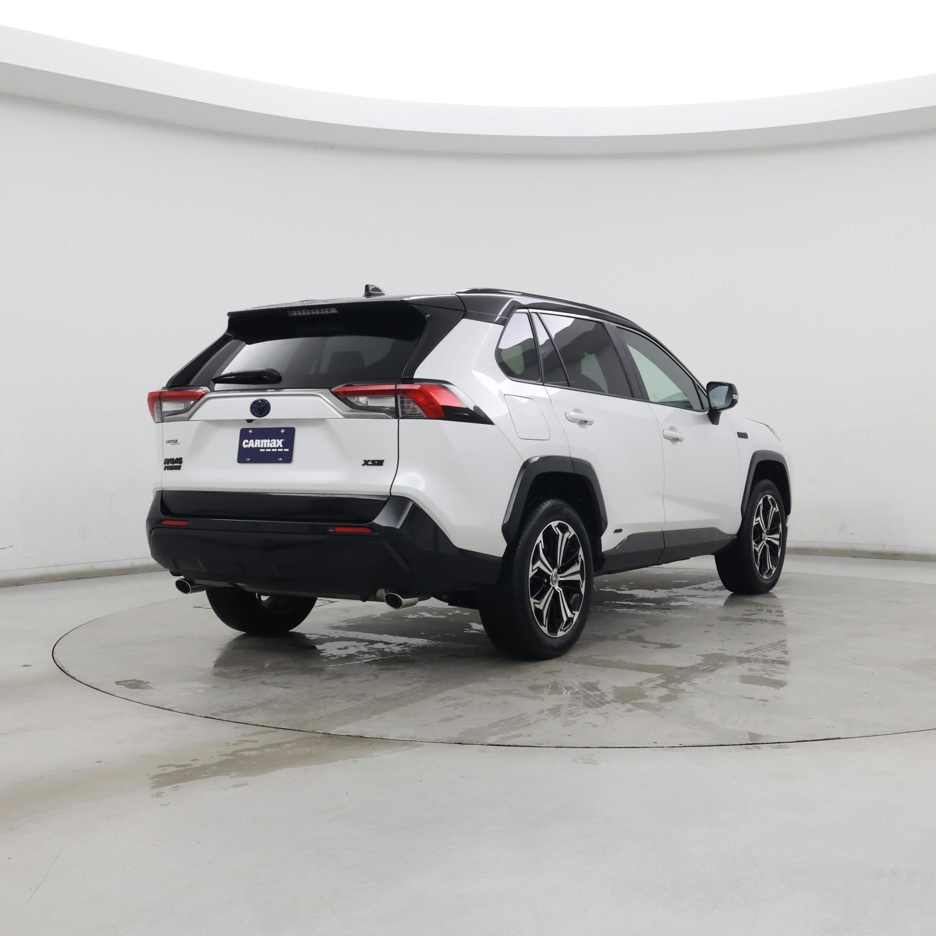 Thumbnail: 2024 Toyota RAV4 - 8
