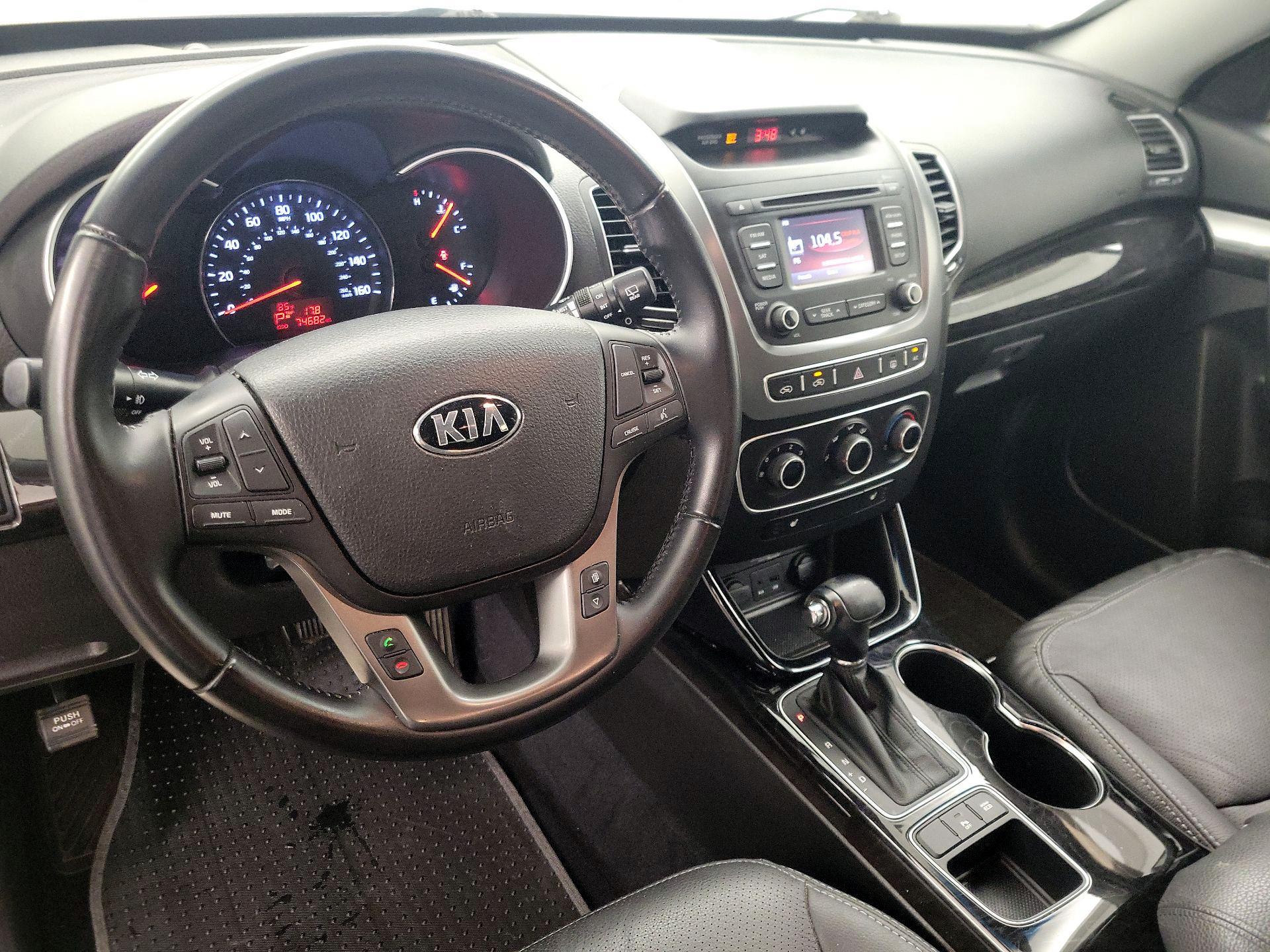 Thumbnail: 2015 Kia Sorento - 9