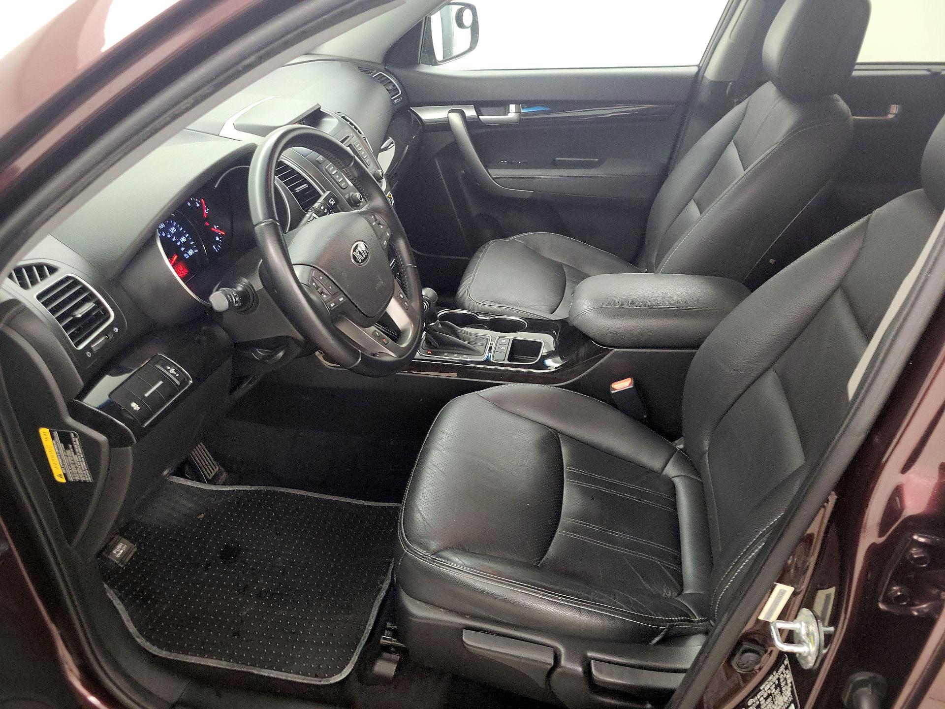 Thumbnail: 2015 Kia Sorento - 11