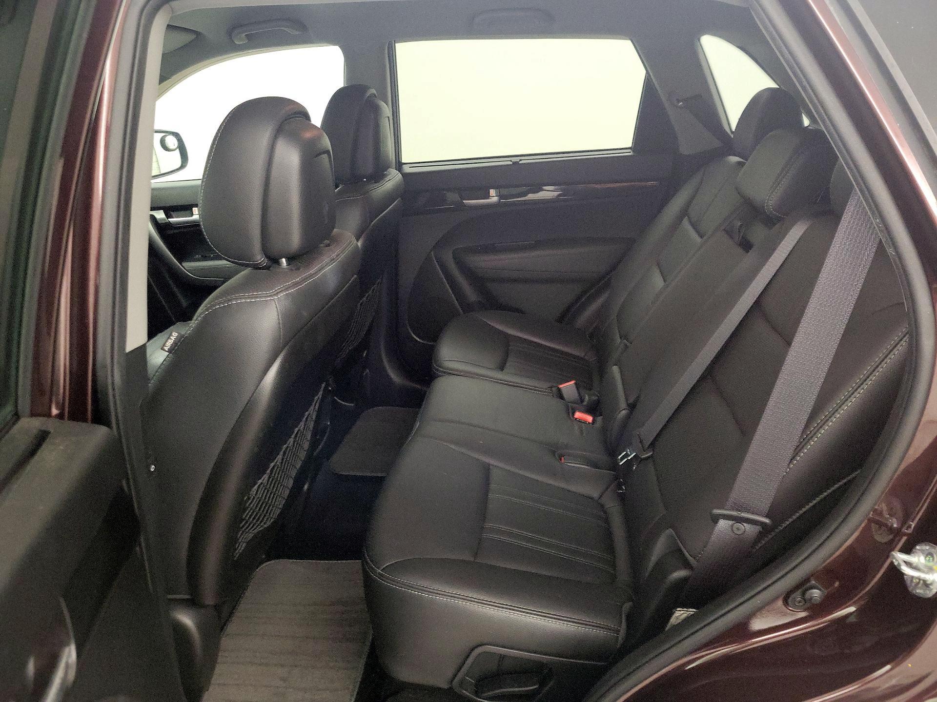 Thumbnail: 2015 Kia Sorento - 19