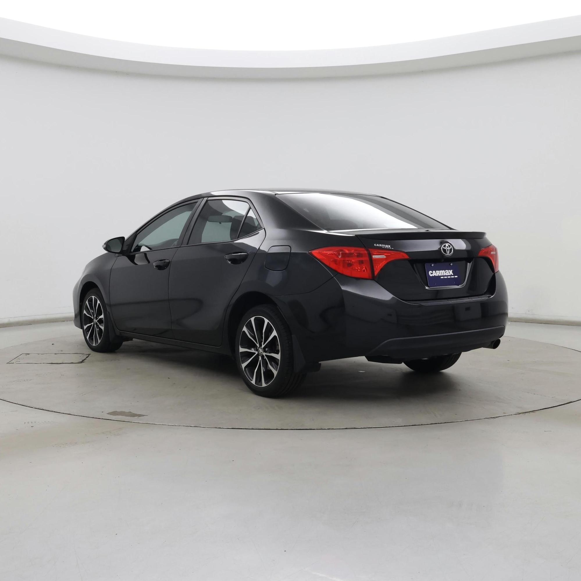 Thumbnail: 2017 Toyota Corolla - 2