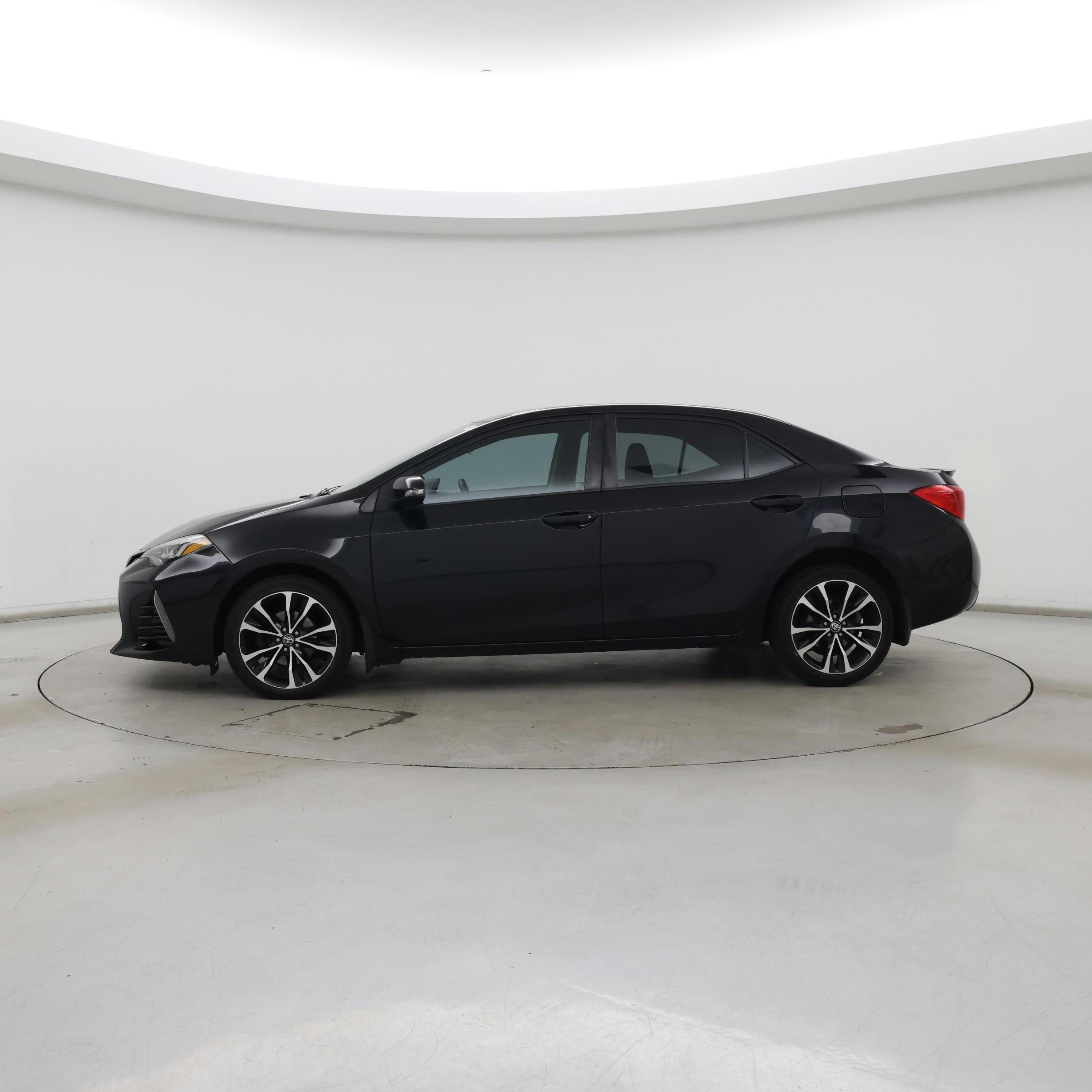 Thumbnail: 2017 Toyota Corolla - 3