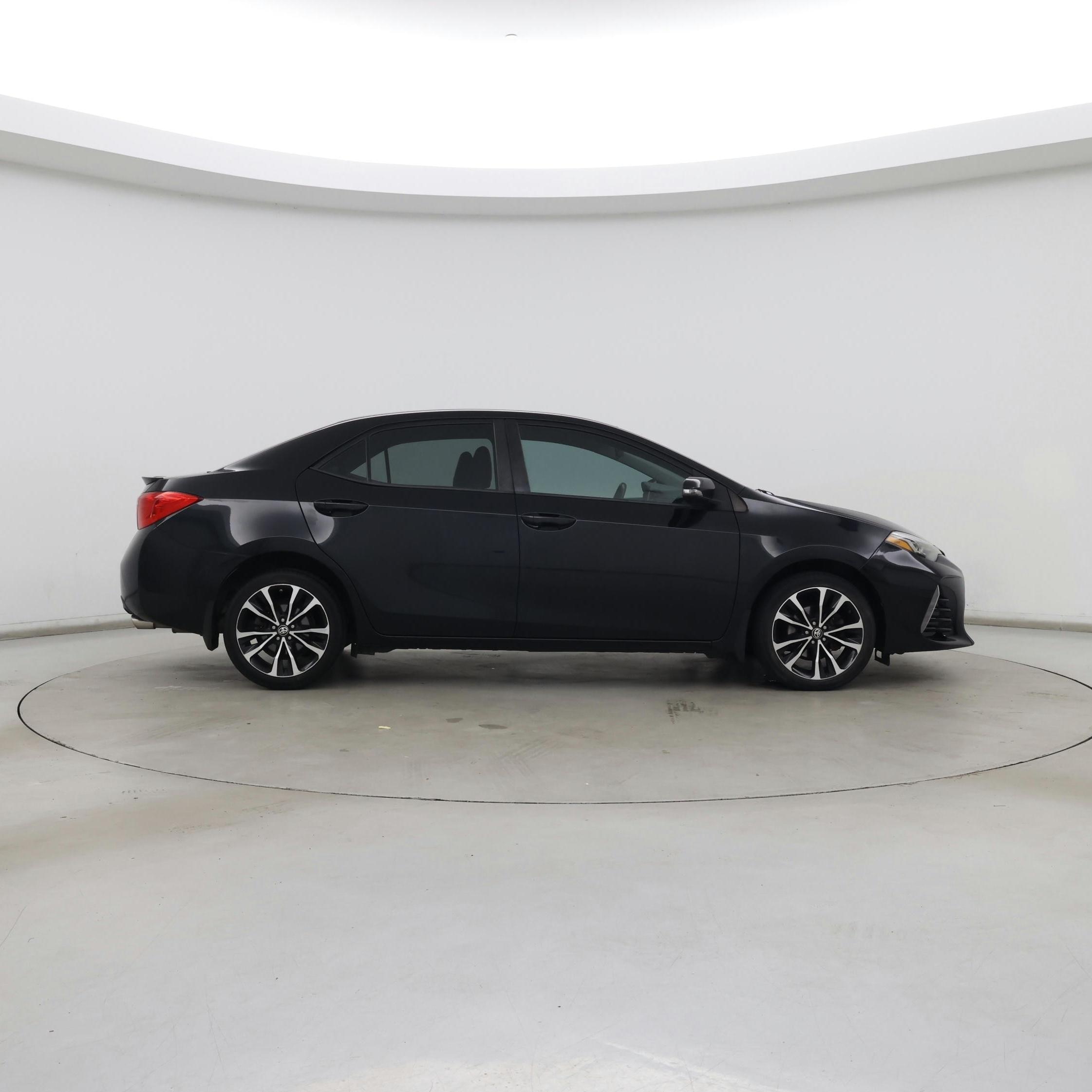 Thumbnail: 2017 Toyota Corolla - 7
