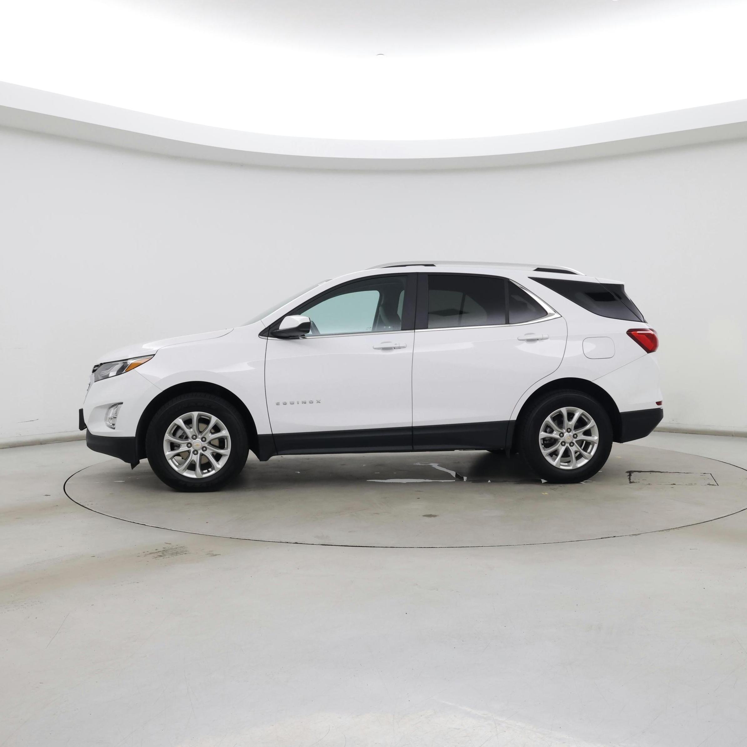 Thumbnail: 2021 Chevrolet Equinox - 3