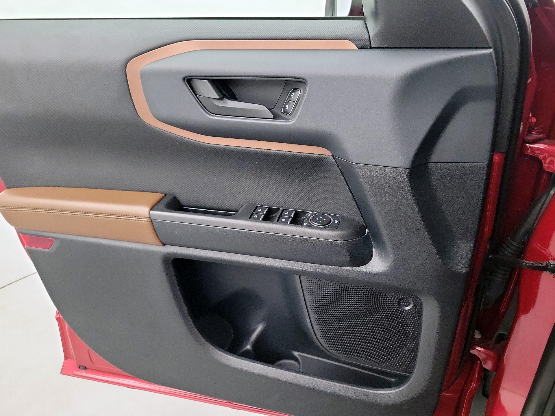 Thumbnail: 2021 Ford Bronco Sport - 12