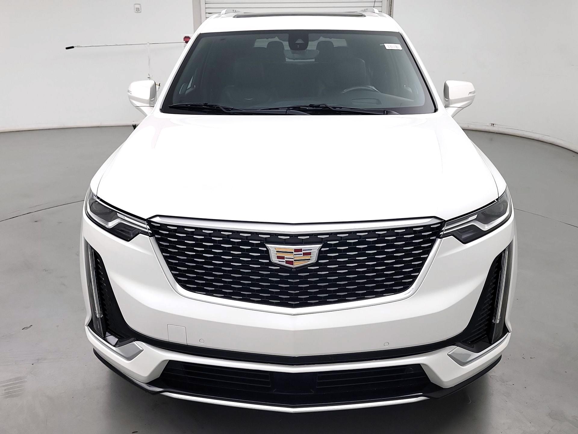 Thumbnail: 2022 Cadillac XT6 - 2
