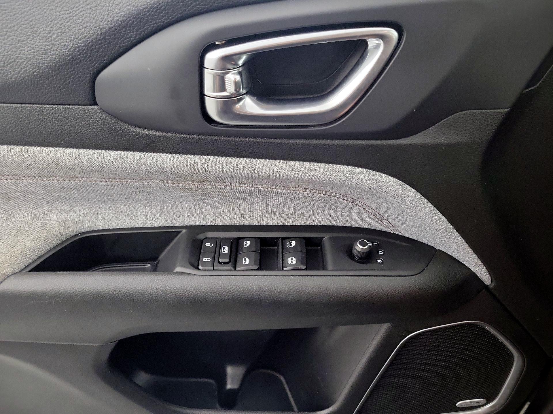 Thumbnail: 2022 Jeep Compass - 12