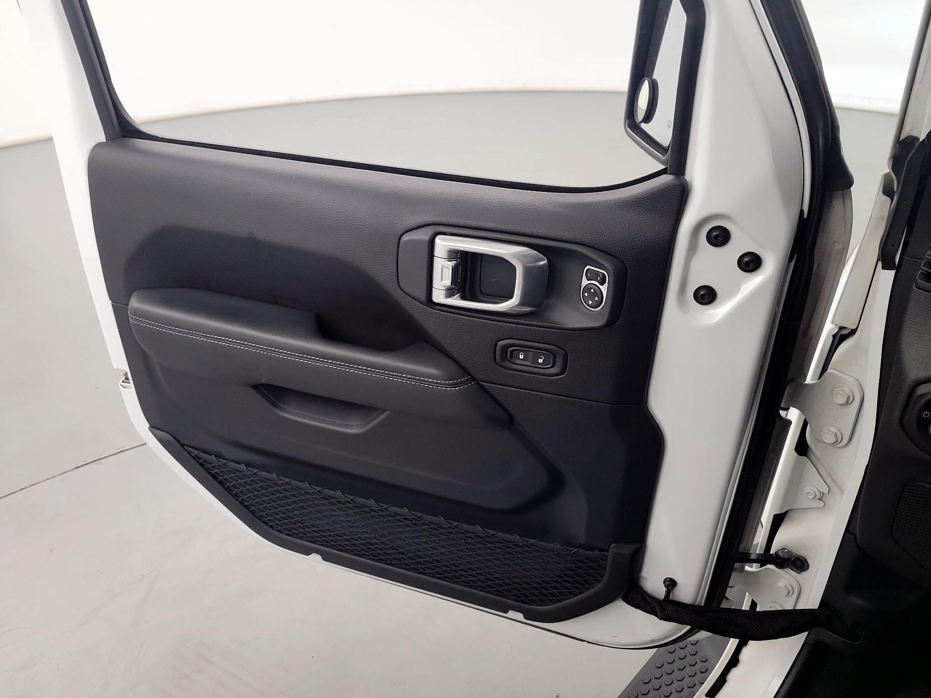 Thumbnail: 2020 Jeep Wrangler - 12