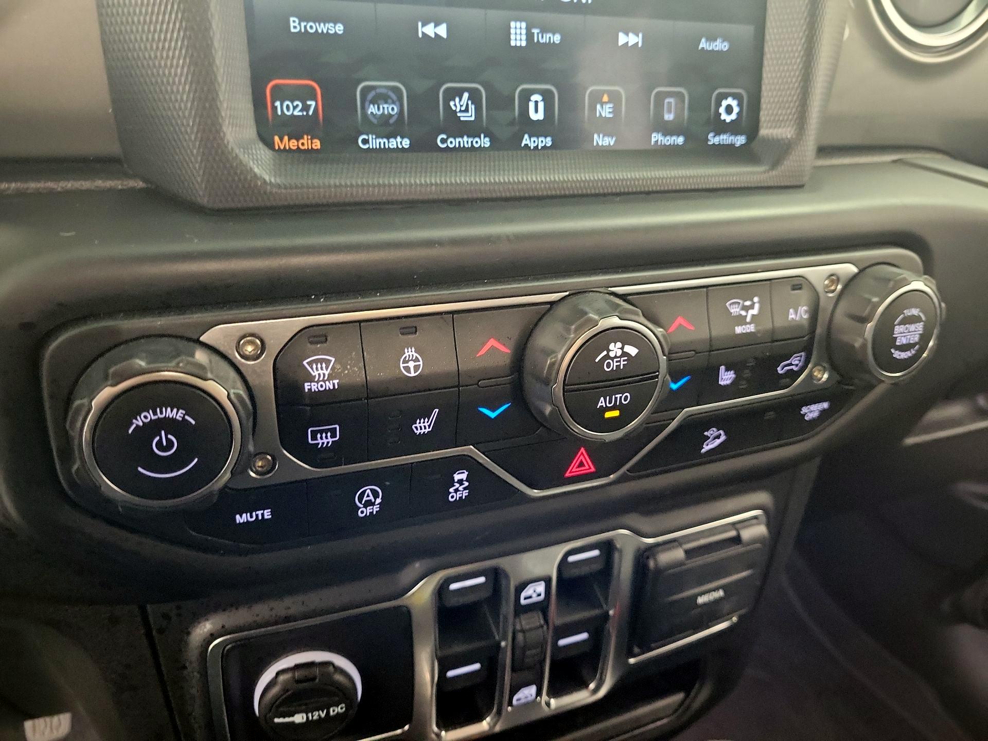Thumbnail: 2020 Jeep Wrangler - 17