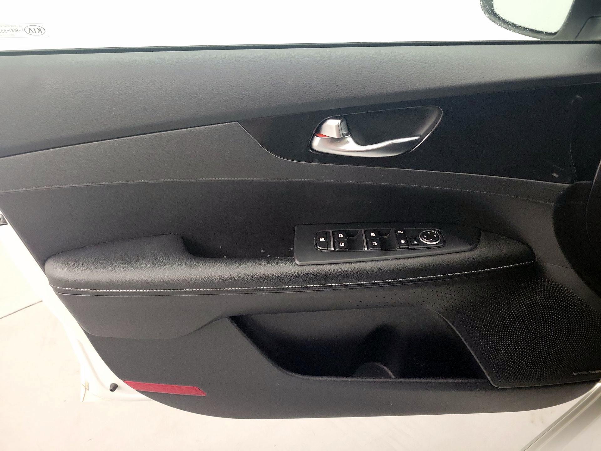 Thumbnail: 2021 Kia Forte - 12