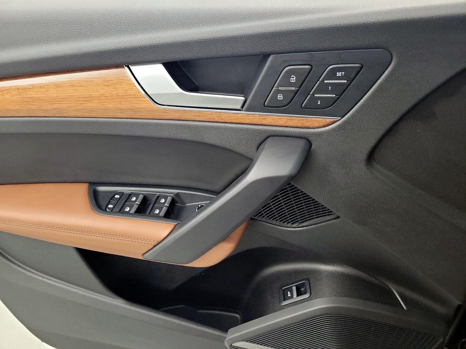 Thumbnail: 2022 Audi Q5 - 12