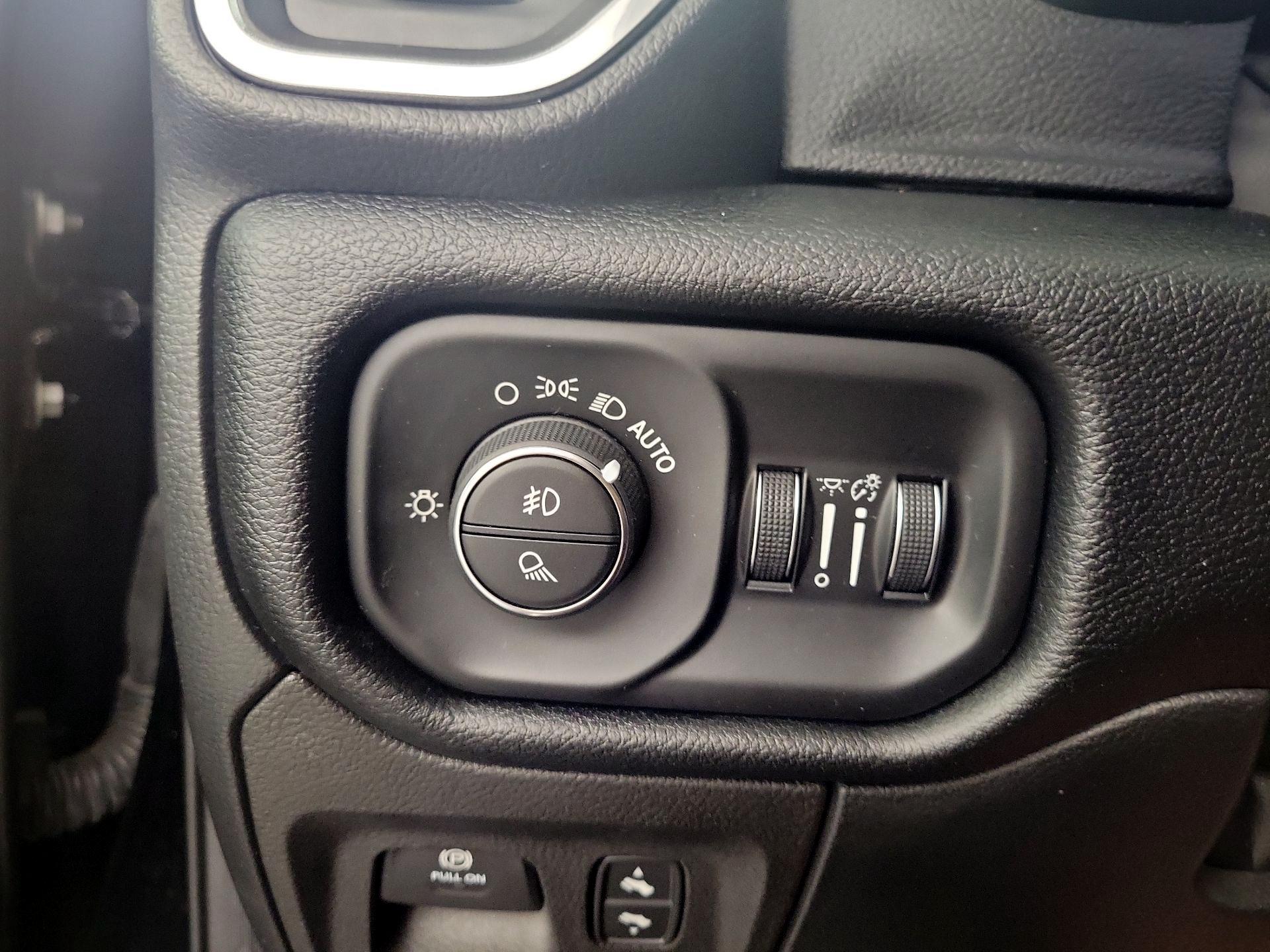 Thumbnail: 2022 RAM 1500 - 13