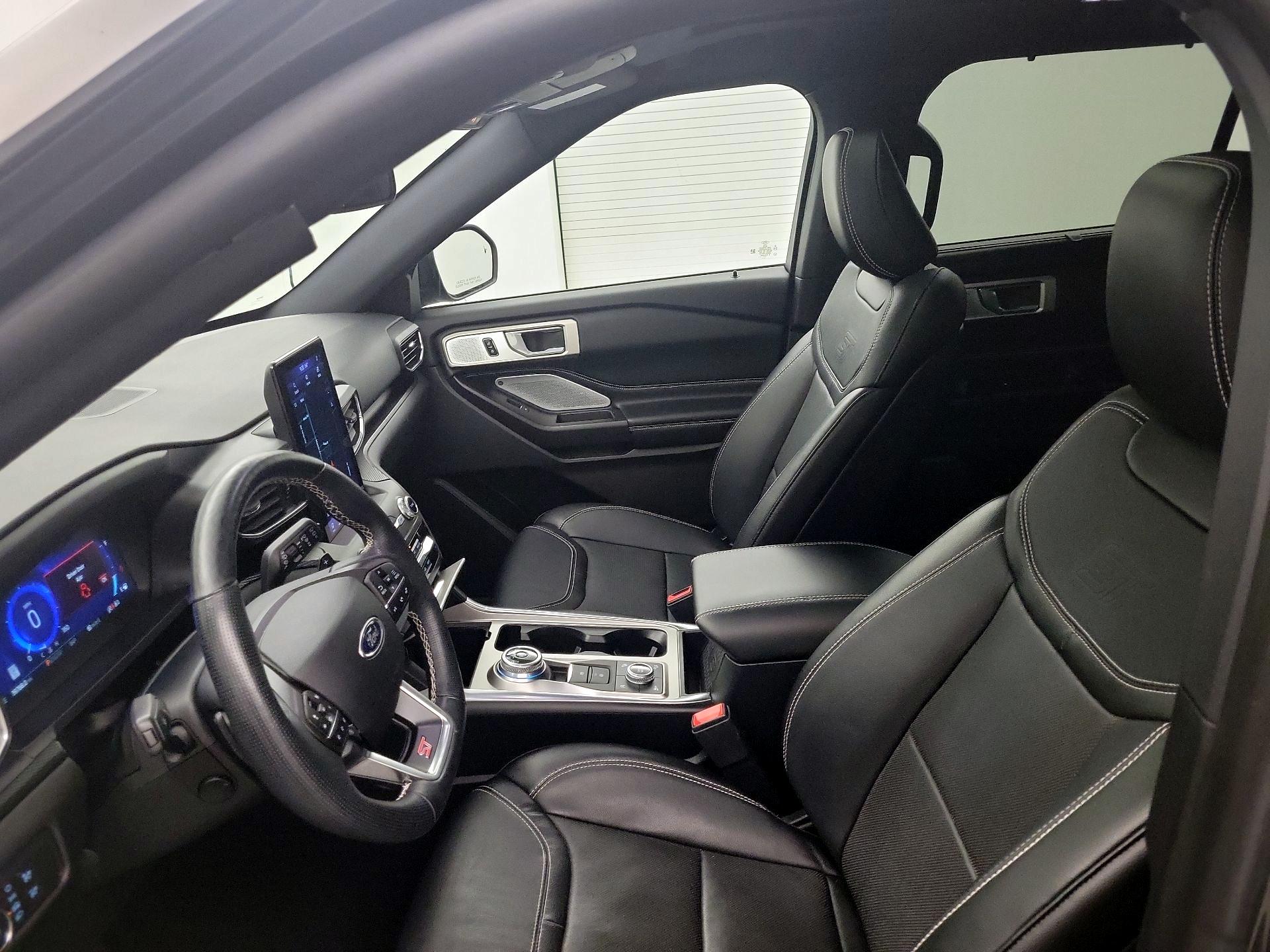 Thumbnail: 2020 Ford Explorer - 11