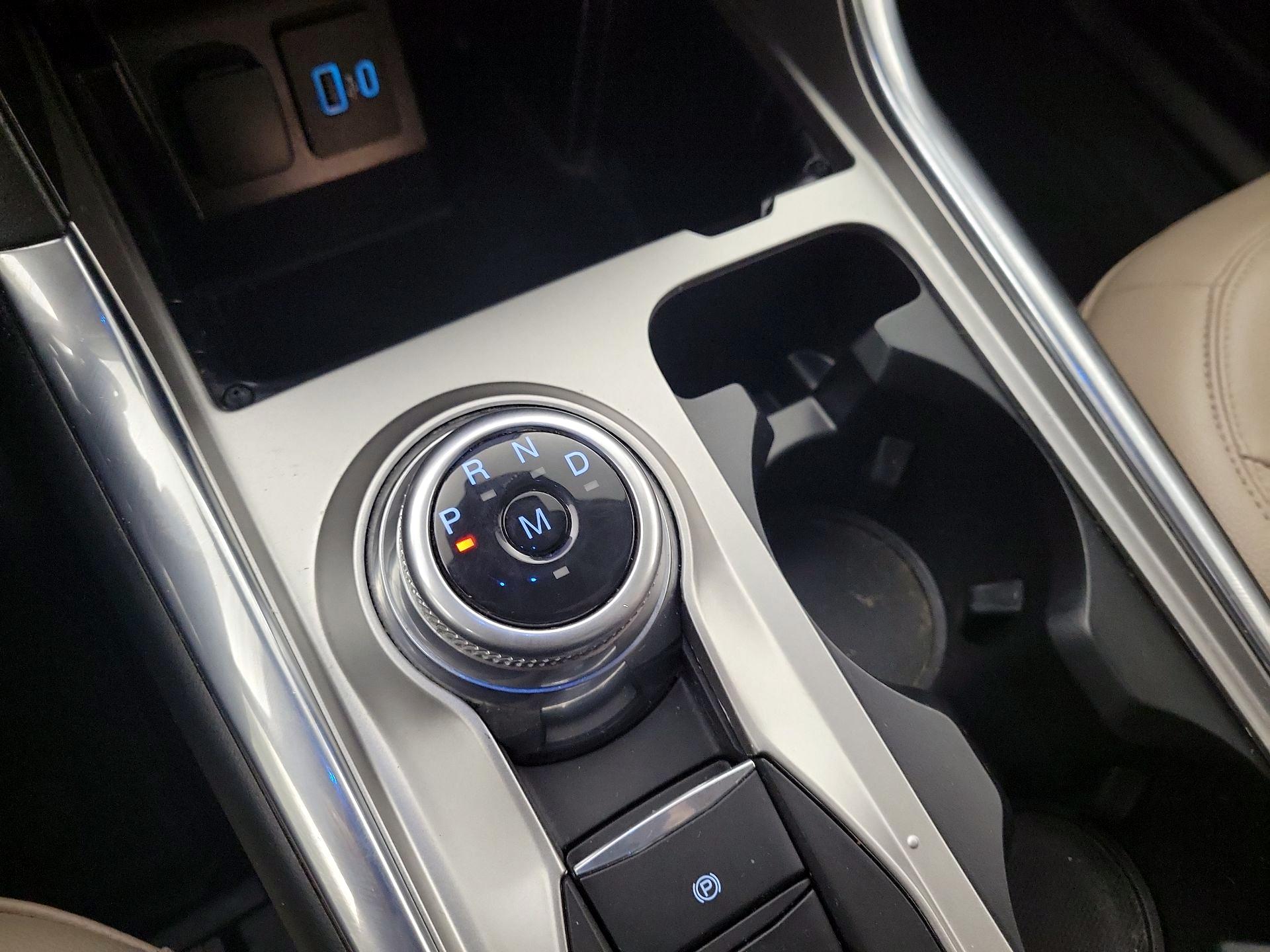 Thumbnail: 2020 Ford Explorer - 18