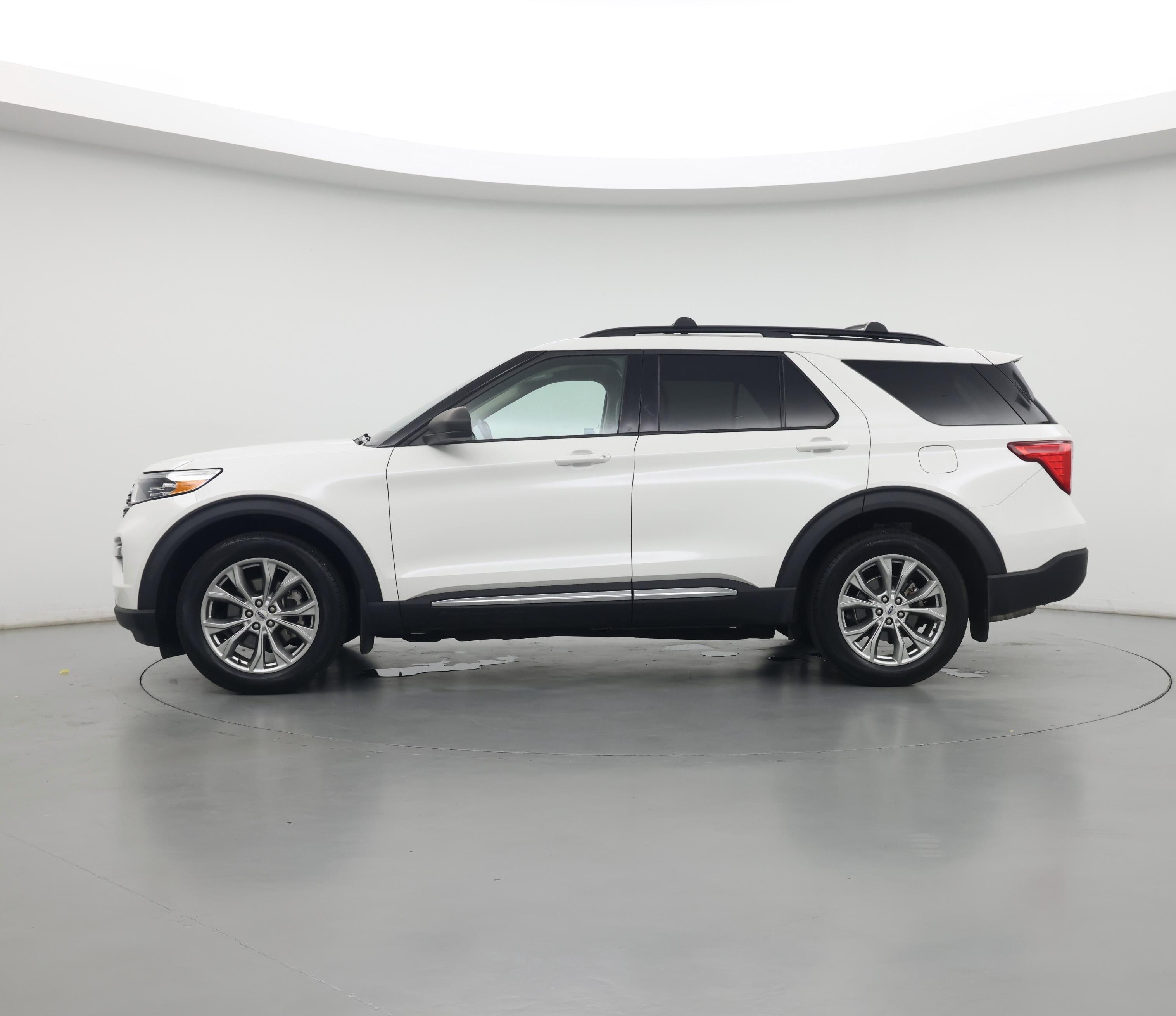 Thumbnail: 2020 Ford Explorer - 3