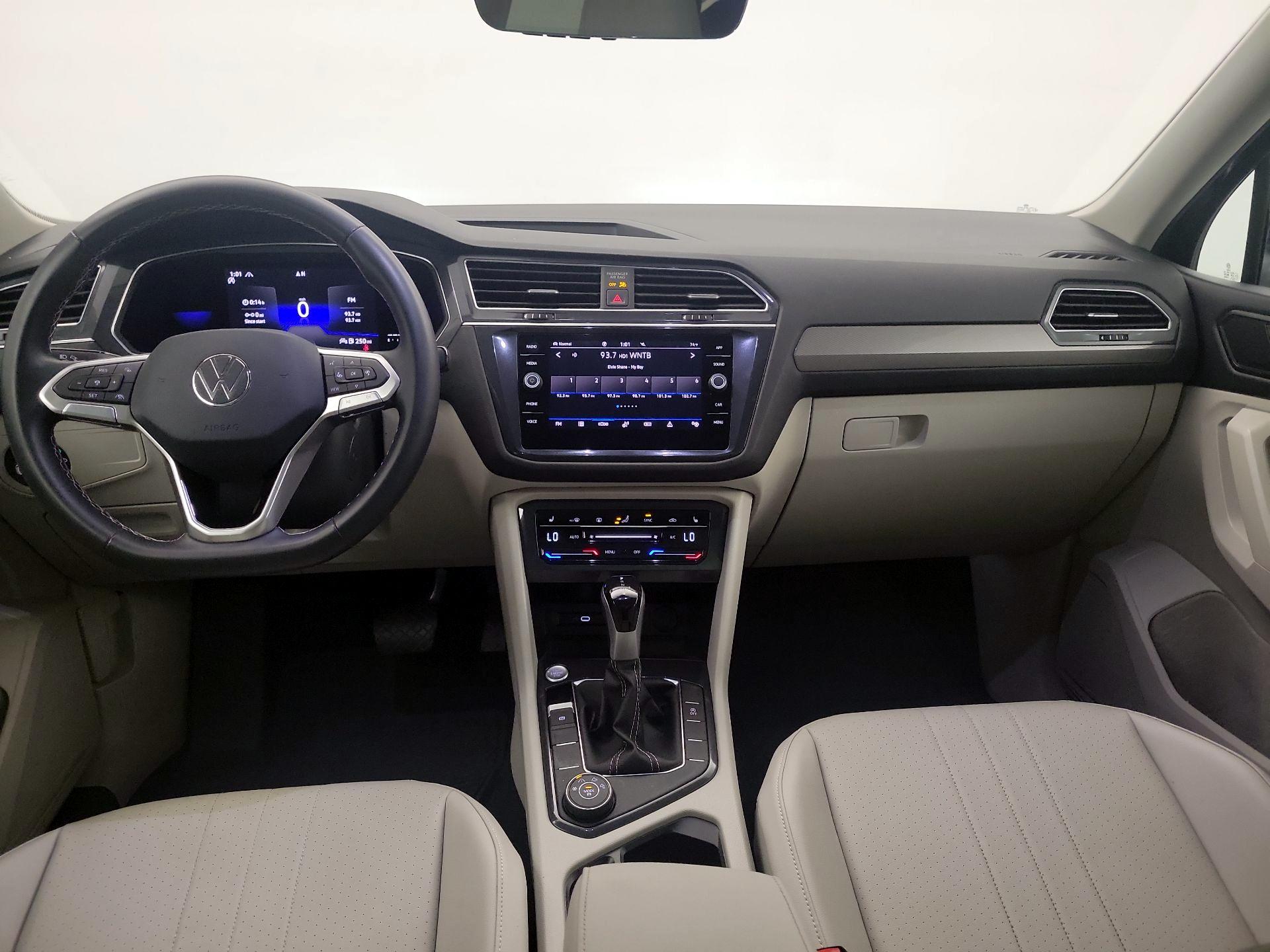 Thumbnail: 2022 Volkswagen Tiguan - 9