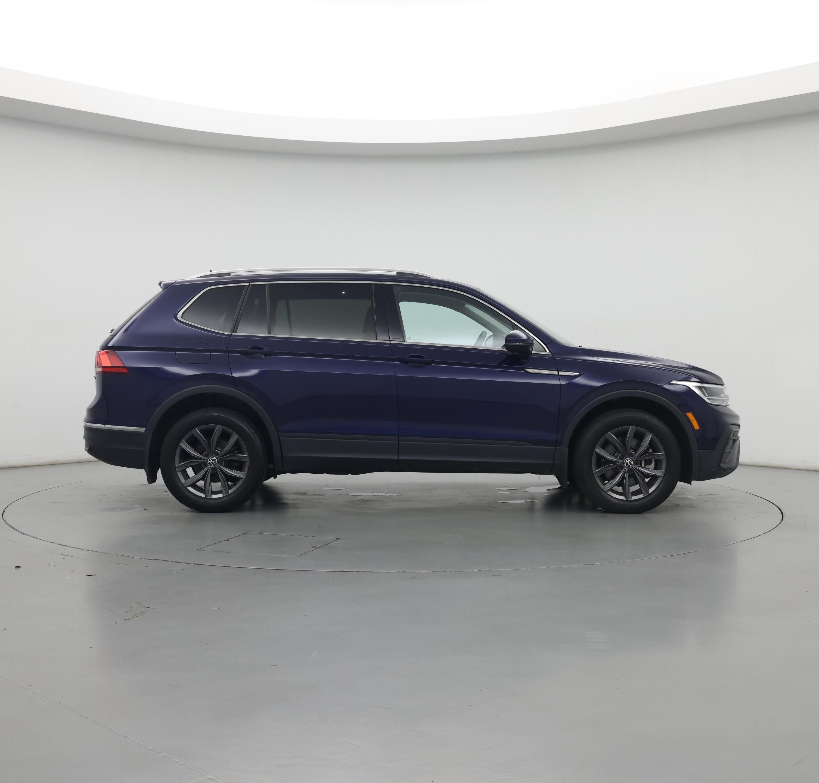 Thumbnail: 2022 Volkswagen Tiguan - 7
