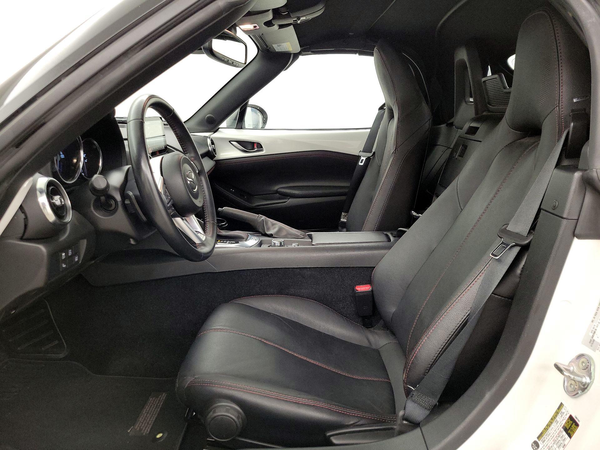 Thumbnail: 2016 Mazda MX-5 Miata - 11