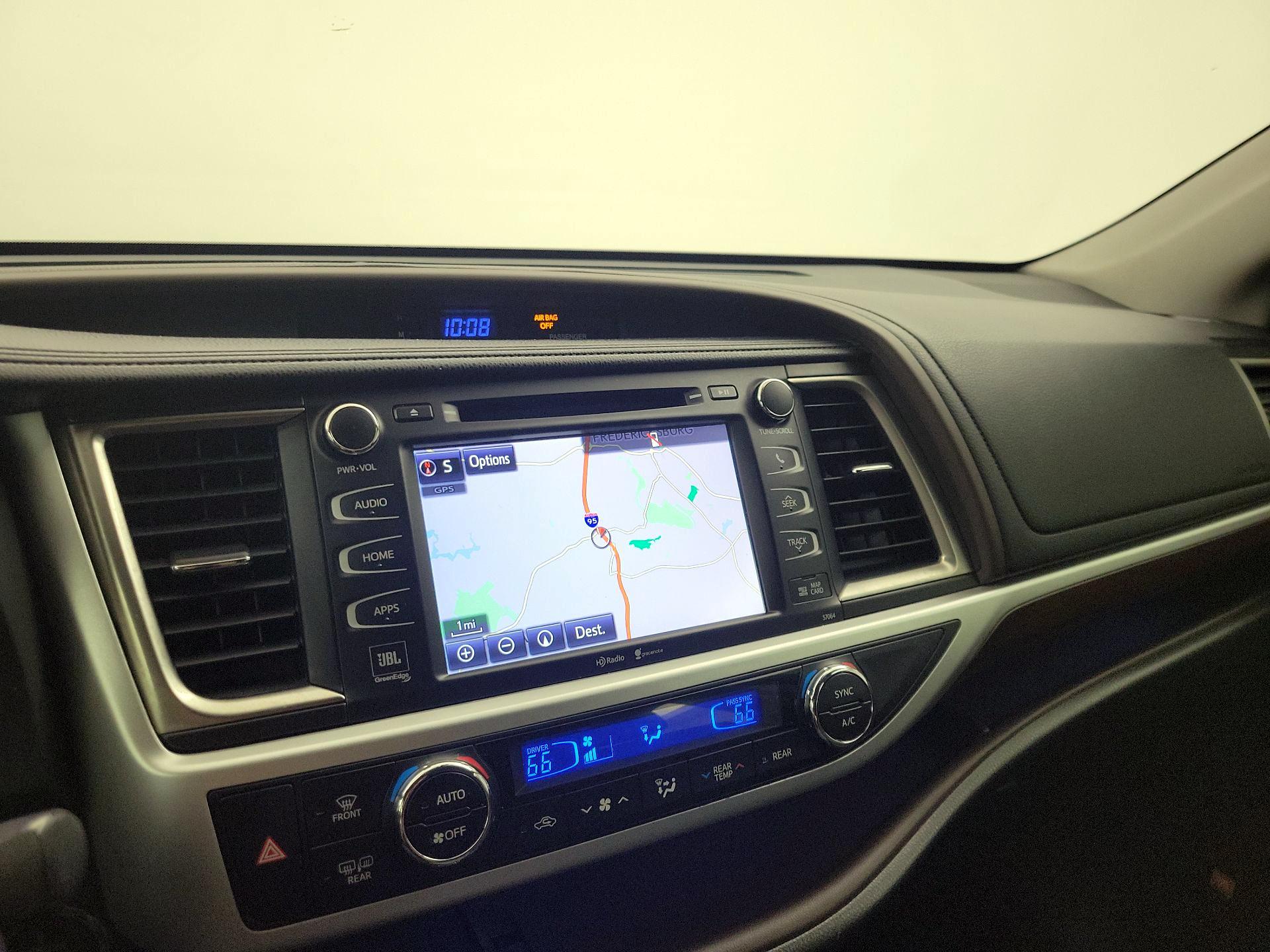 Thumbnail: 2015 Toyota Highlander - 14