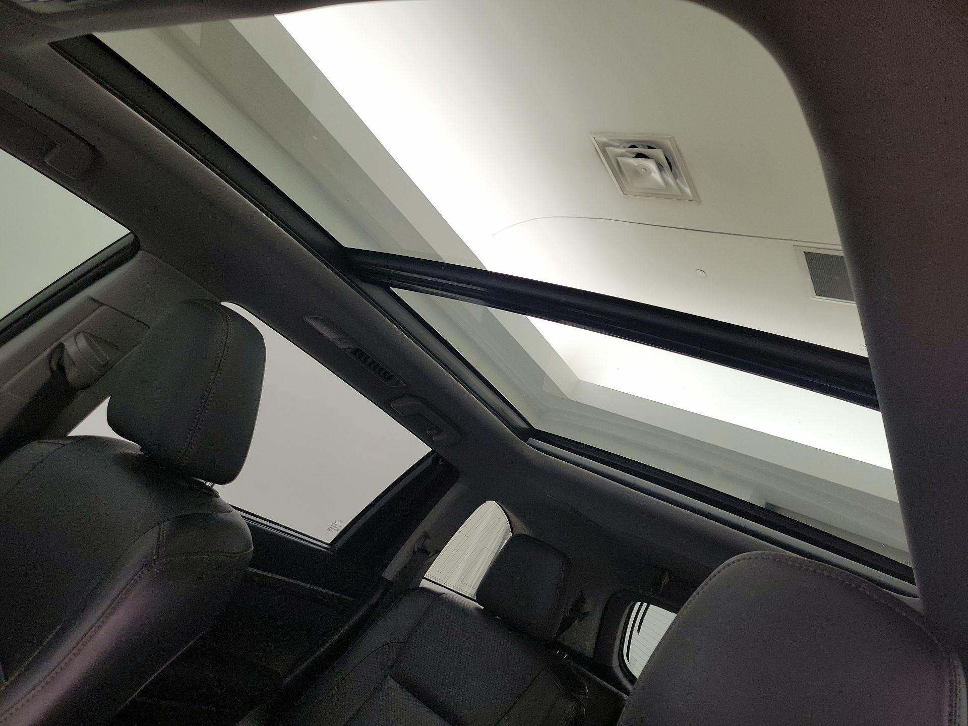 Thumbnail: 2015 Toyota Highlander - 20