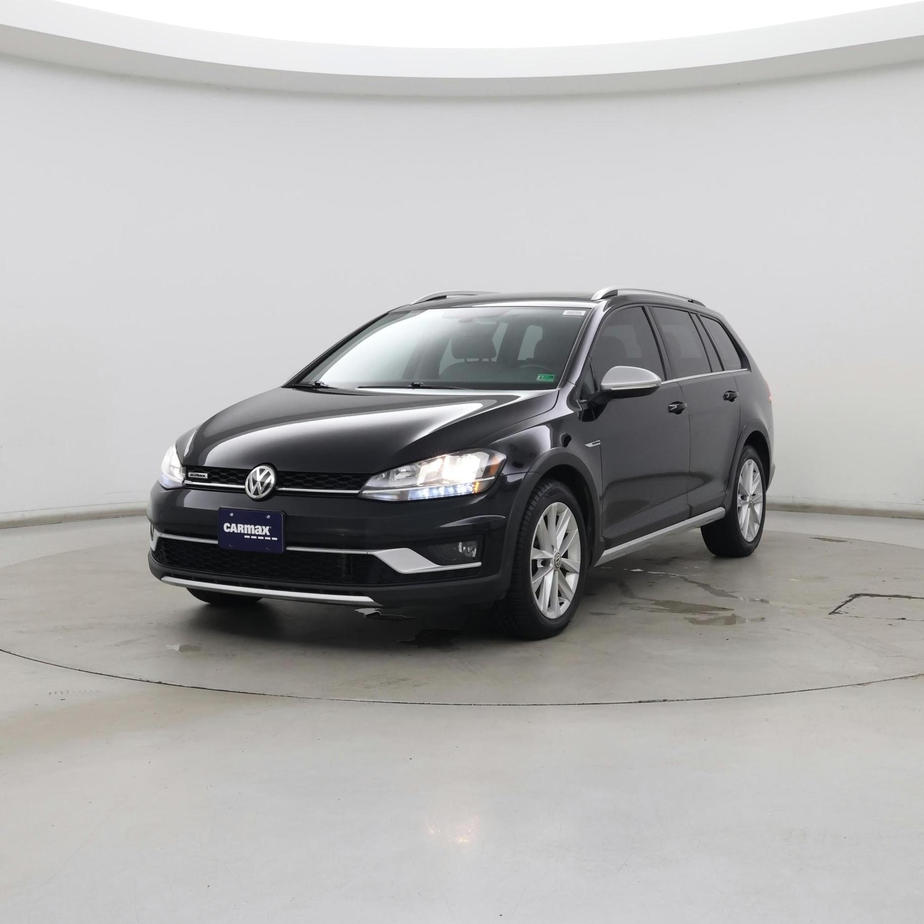 Thumbnail: 2019 Volkswagen Golf - 4
