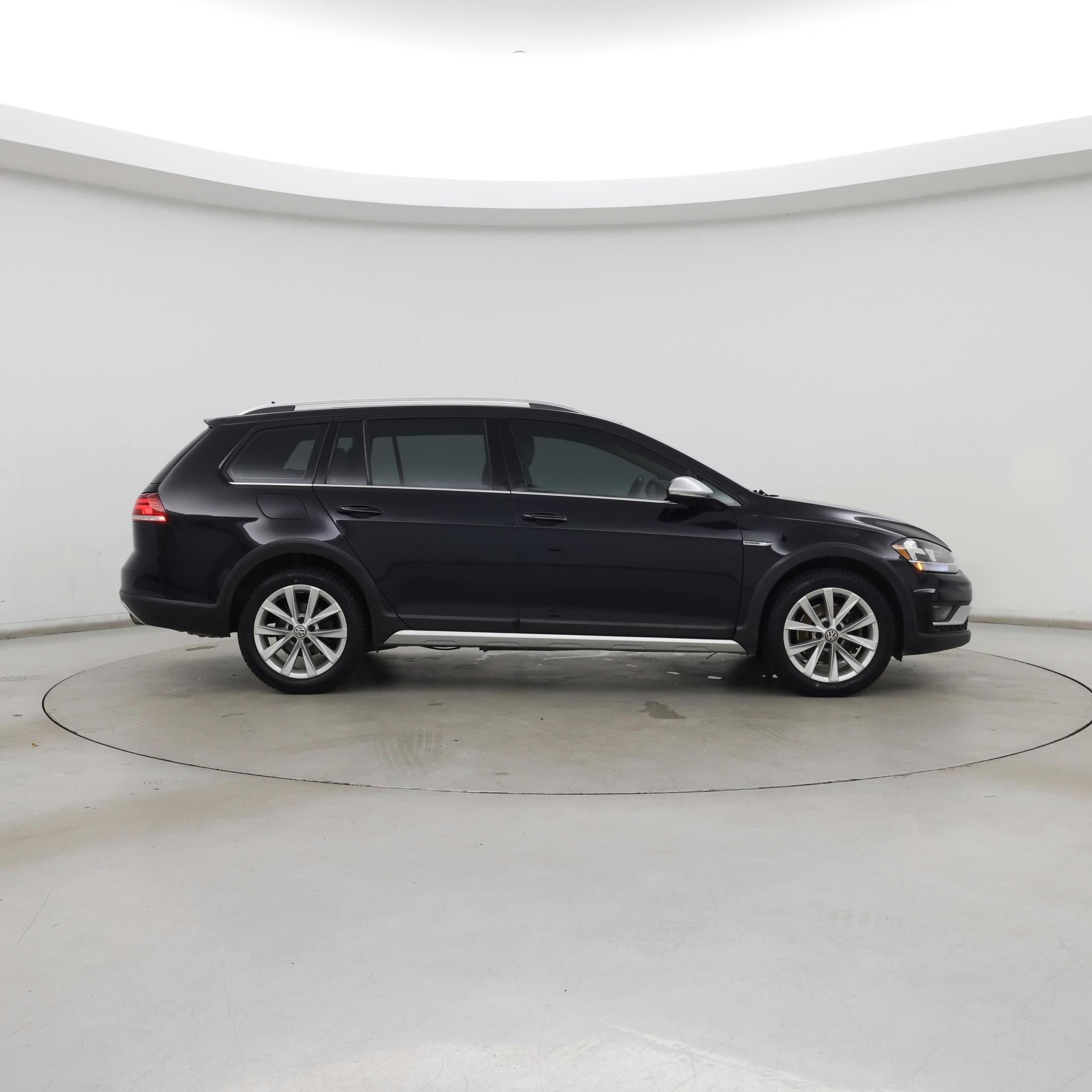 Thumbnail: 2019 Volkswagen Golf - 7