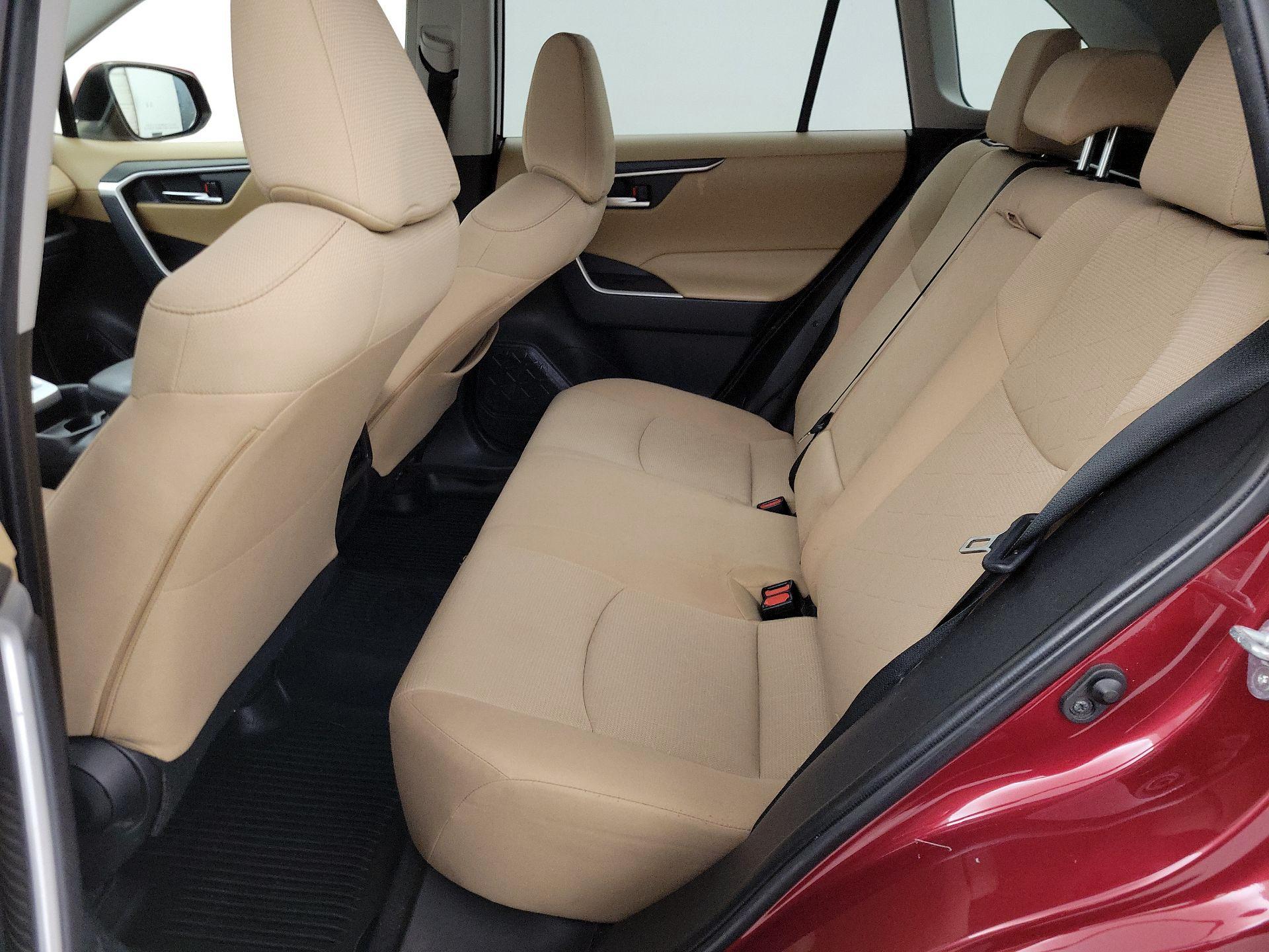 Thumbnail: 2019 Toyota RAV4 - 20