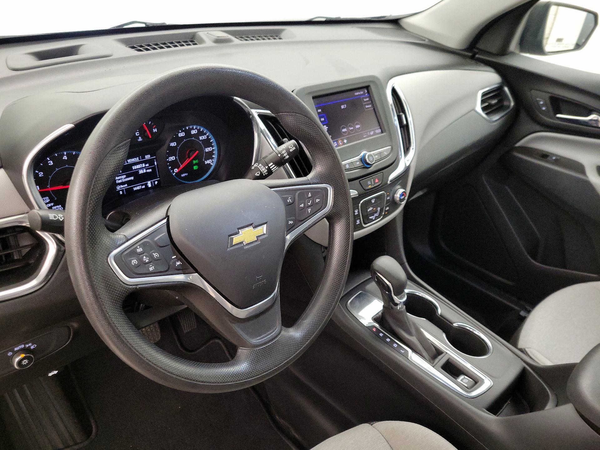 Thumbnail: 2022 Chevrolet Equinox - 9