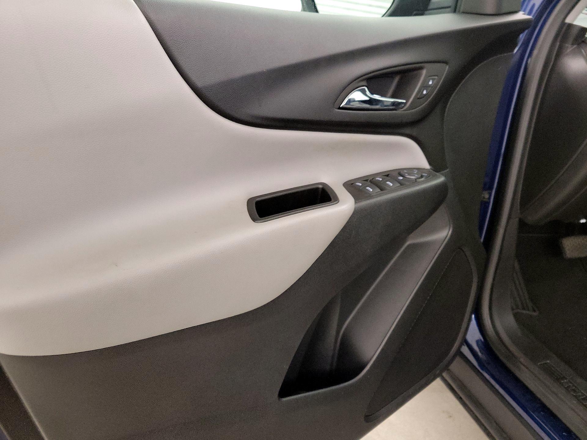 Thumbnail: 2022 Chevrolet Equinox - 12