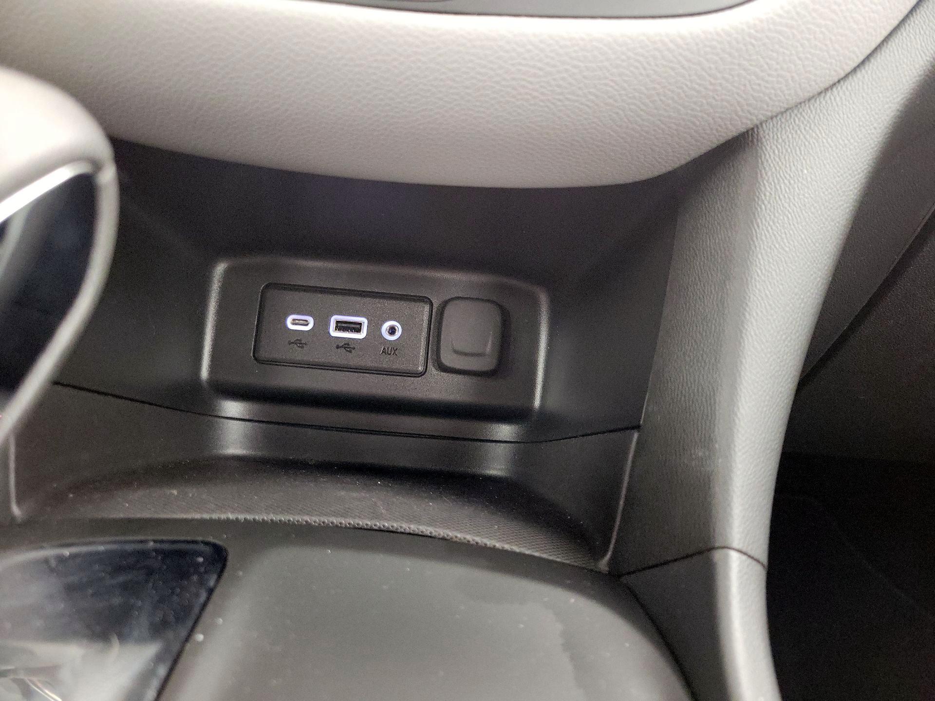 Thumbnail: 2022 Chevrolet Equinox - 18